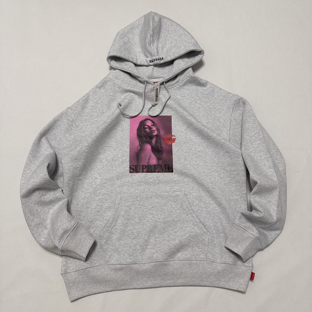Supreme Kate Moss Hooded Sweatshirt（SUP-FW24-235）