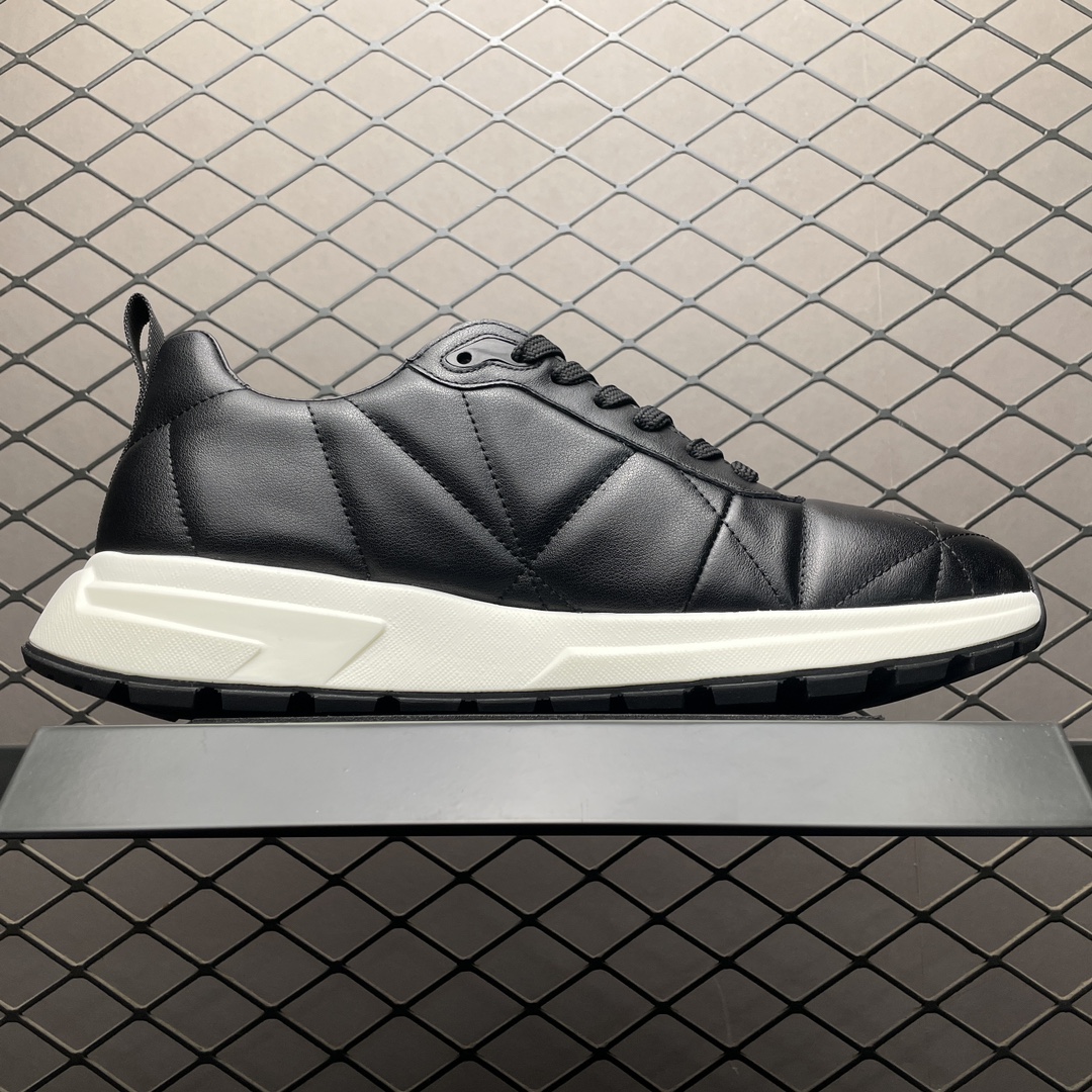 Prada Logo Plaque Sneakers 'Black'（2EE367_3LGO_F0002_F_G000）