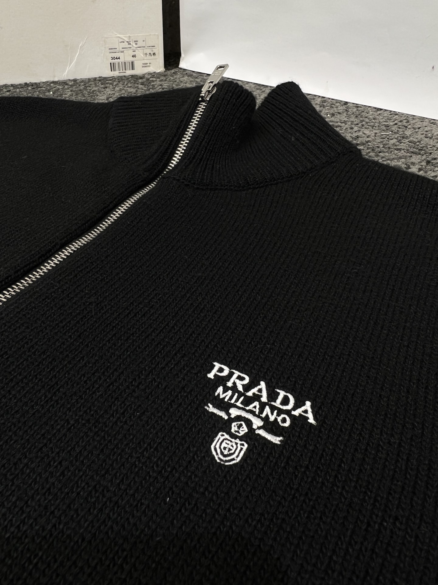 PRADA Cardigan （UMG245-11LM-F0002-S-232）