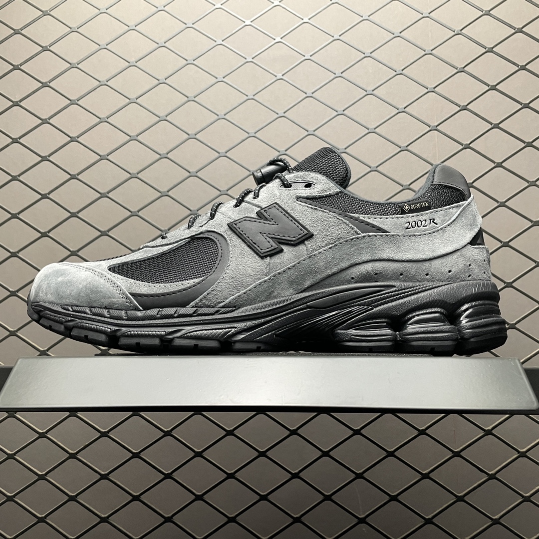 JJJJound × New Balance 2002R GORE-TEX JJJJound × New Balance 2002R GORE-TEX