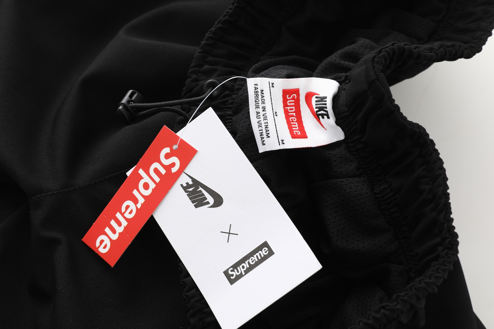 Supreme x Nike Track Pant "Black" （SUP-SS25-219）