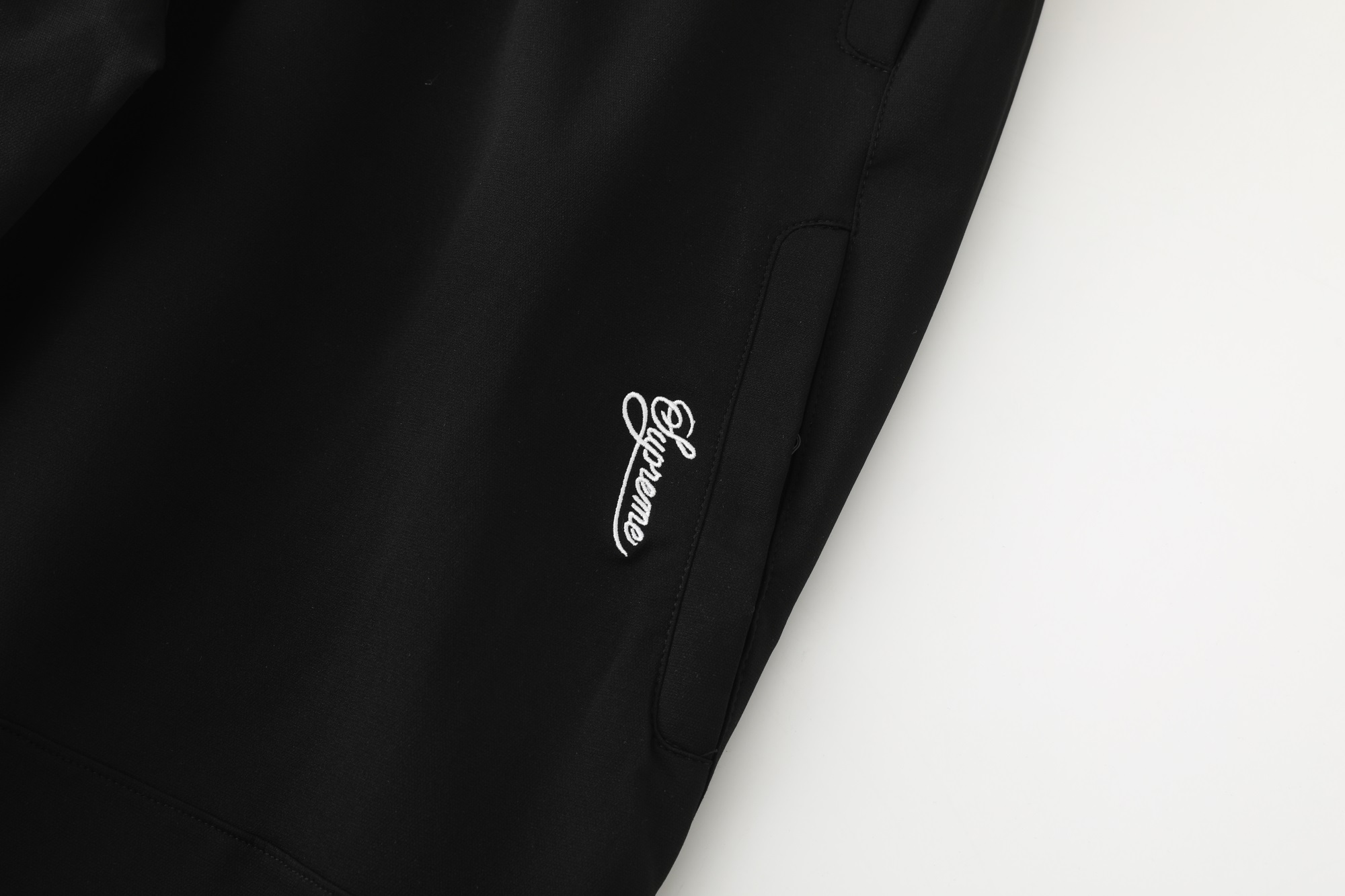Supreme x Nike Track Pant "Black" （SUP-SS25-219）