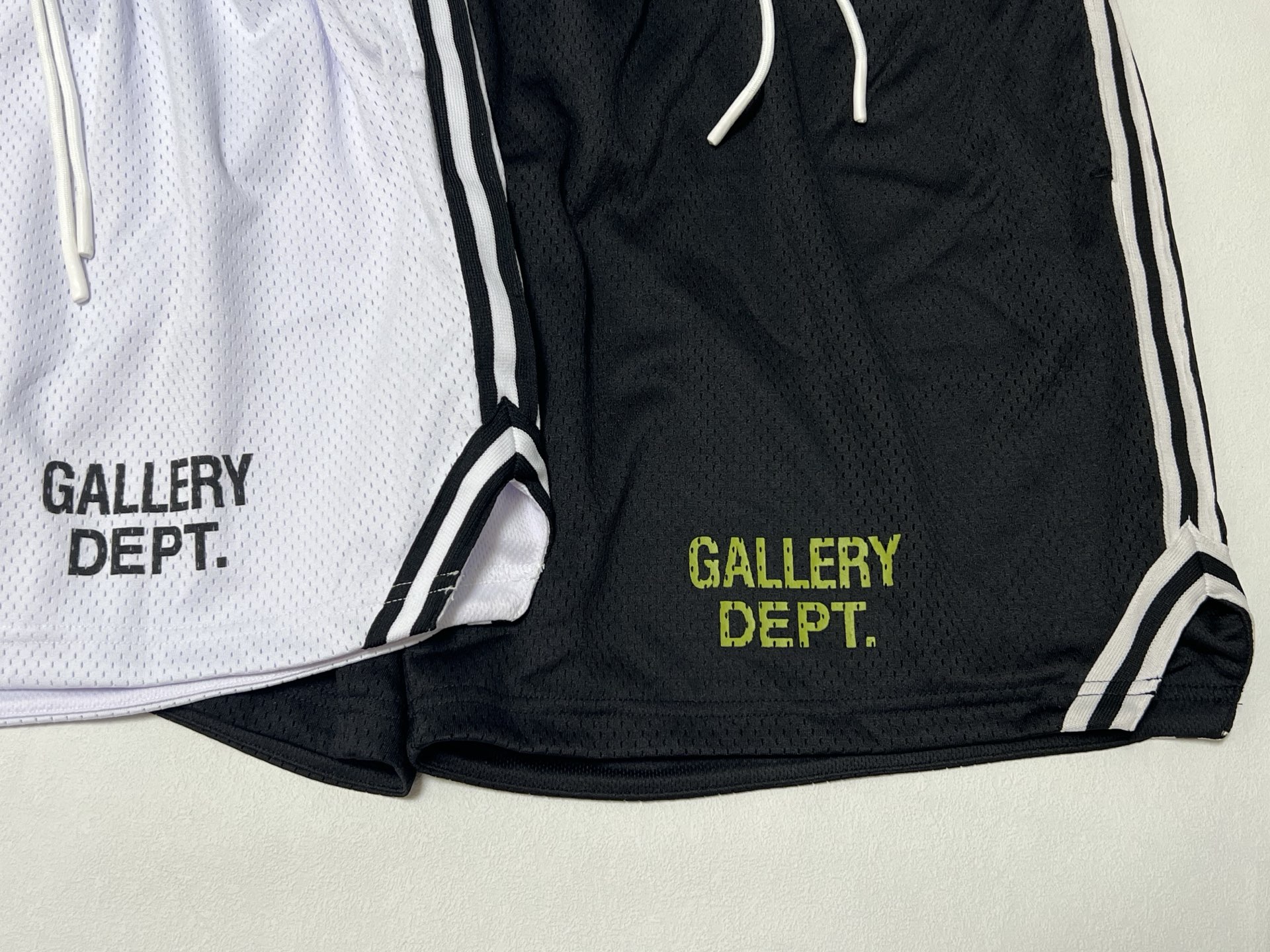 Gallery Dept. Venice Court Shorts（VCS-5245-WTBK）