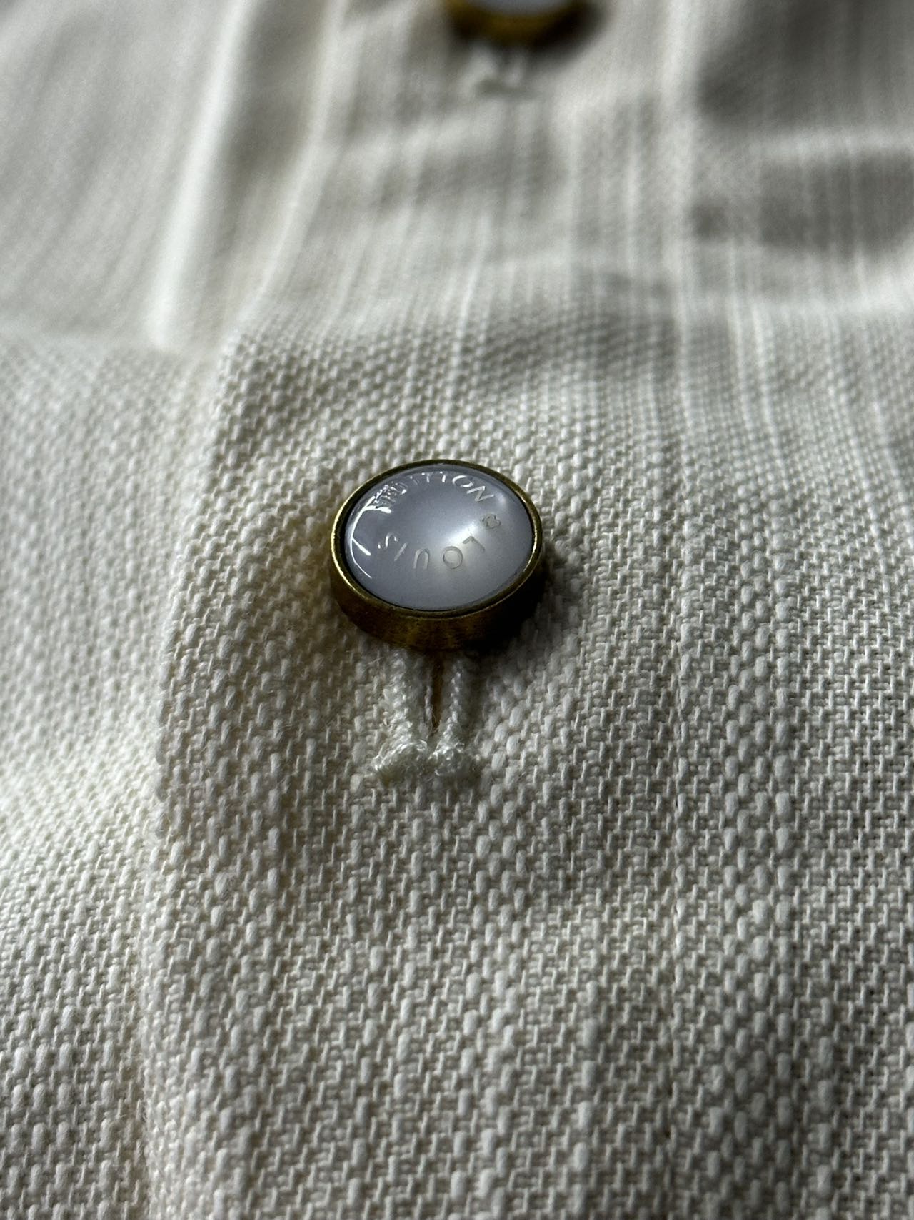 Louis Vuitton silk-blend short-sleeved shirt（1AHCHW）