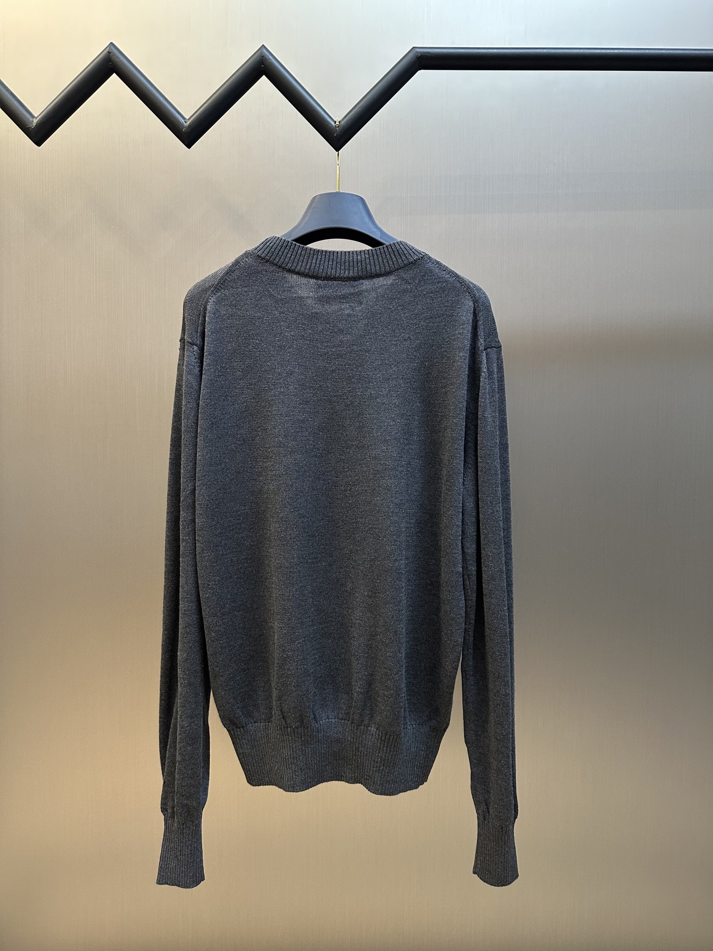 AMI Heart A Embroidered Crew Neck Knit（BFHKS111KN0025-001）