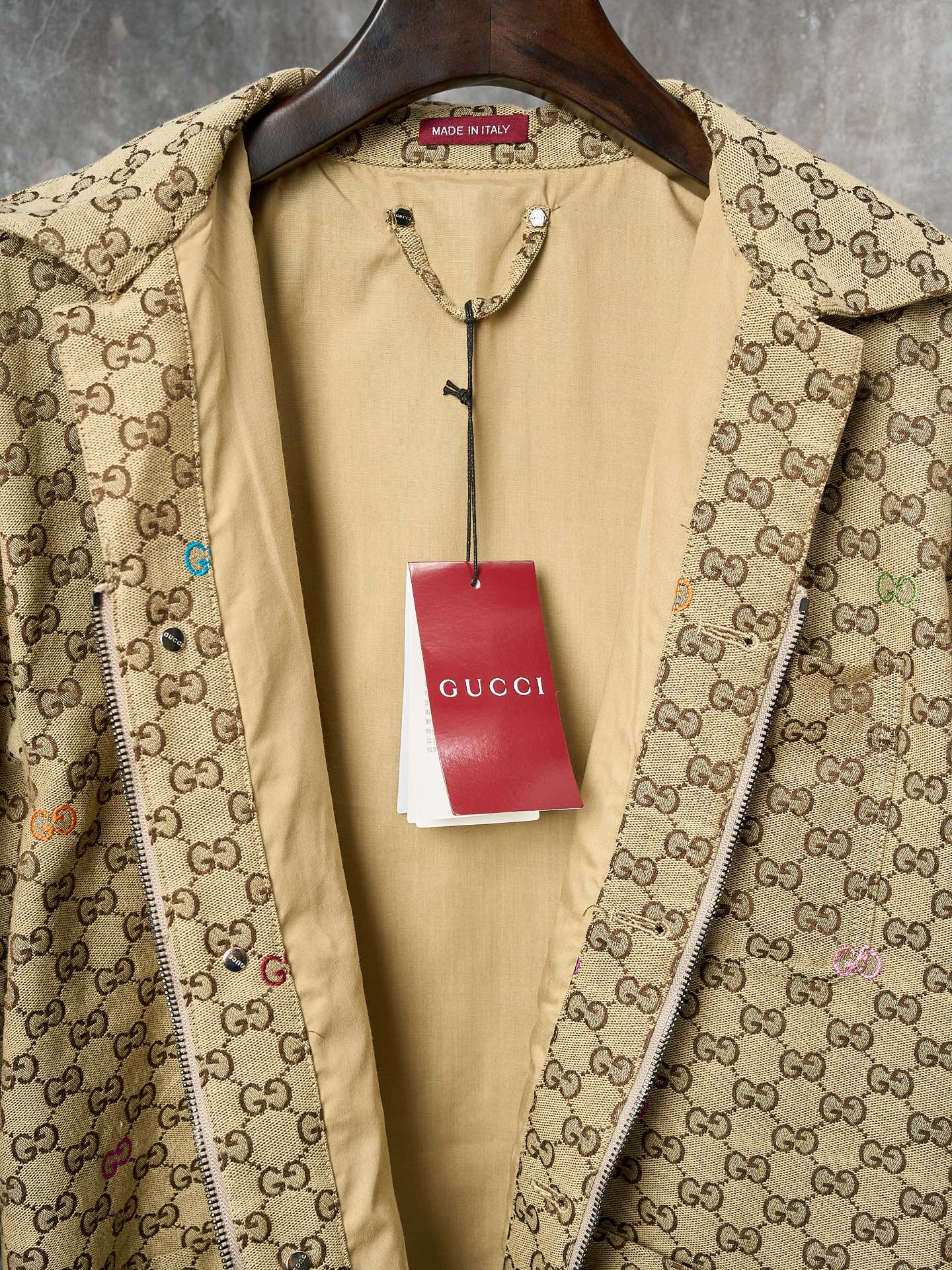 GUCCI GG canvas jacket in camel and dark brown（833305-ZAS81-2137）
