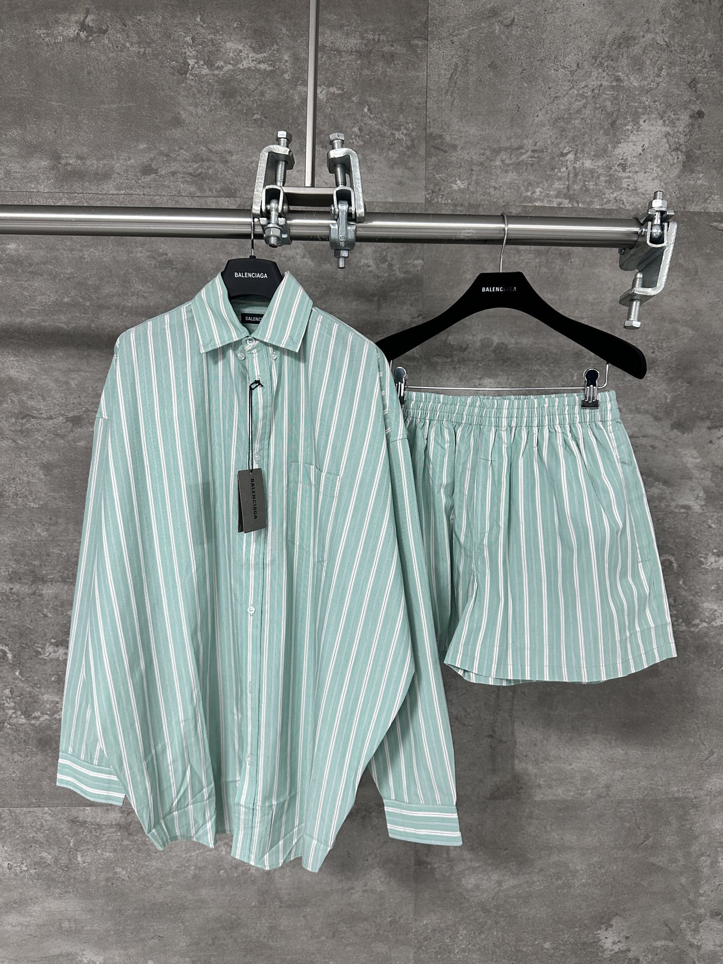 Balenciaga﻿﻿﻿ Short sn Green/white (831530TSM033048）