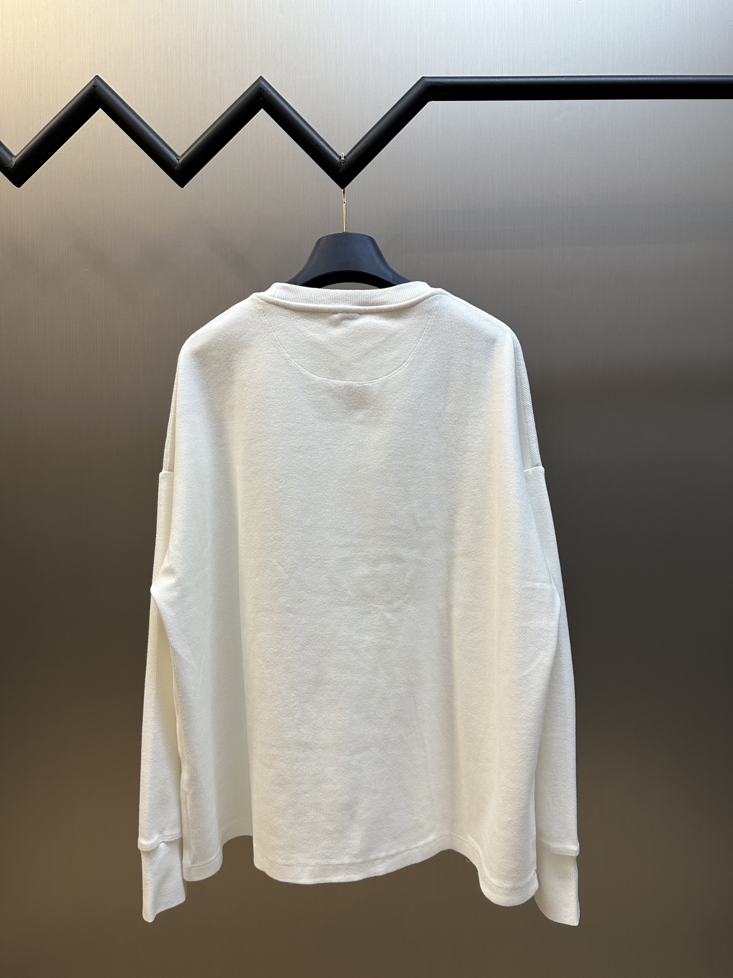 Loewe cotton oversized long-sleeved T-shirt (H526Y22XAY-1100）