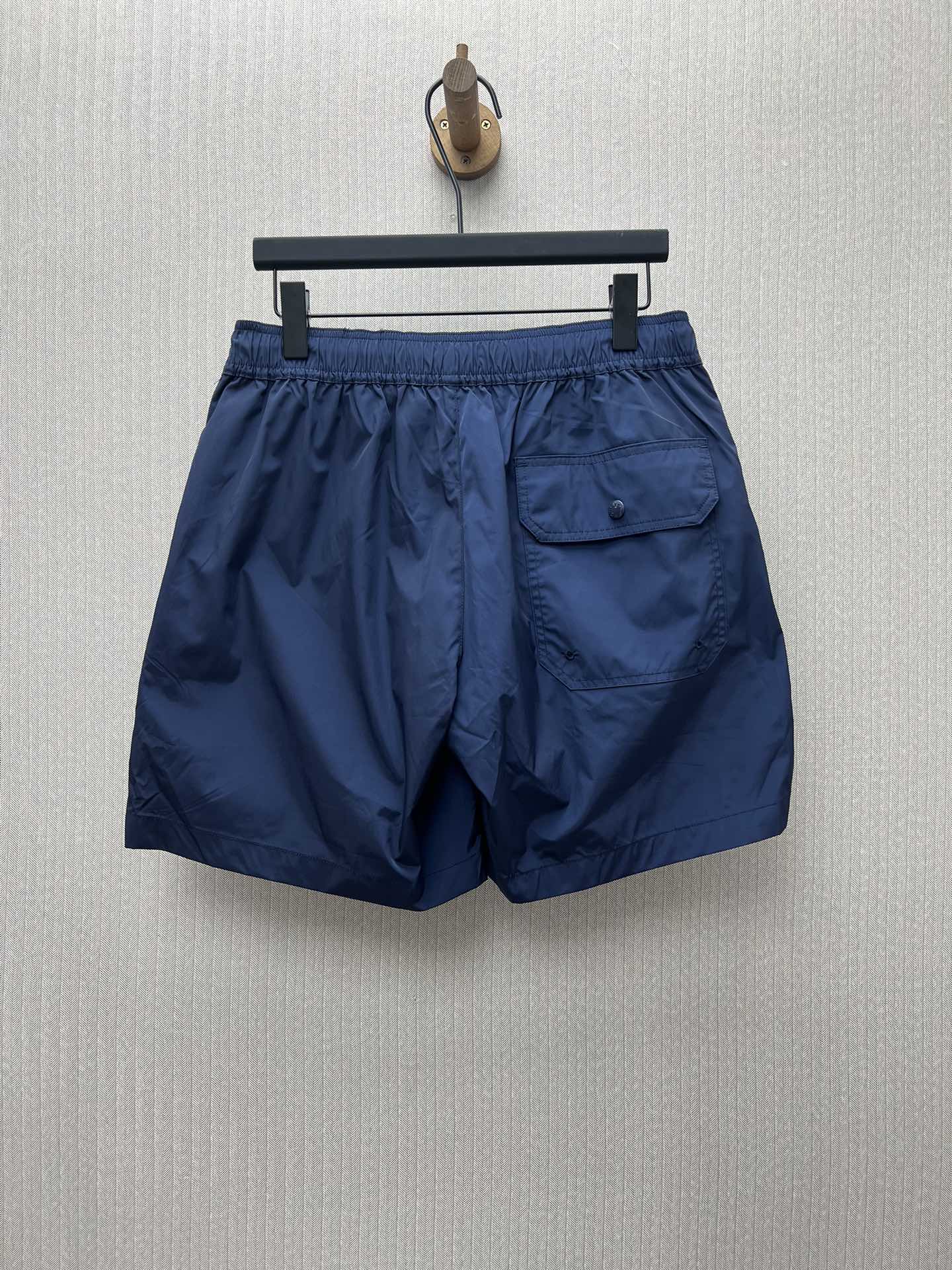 MONCLER Side Pocket Tricolor Swim Shorts/Black（K10912C0001853326999）