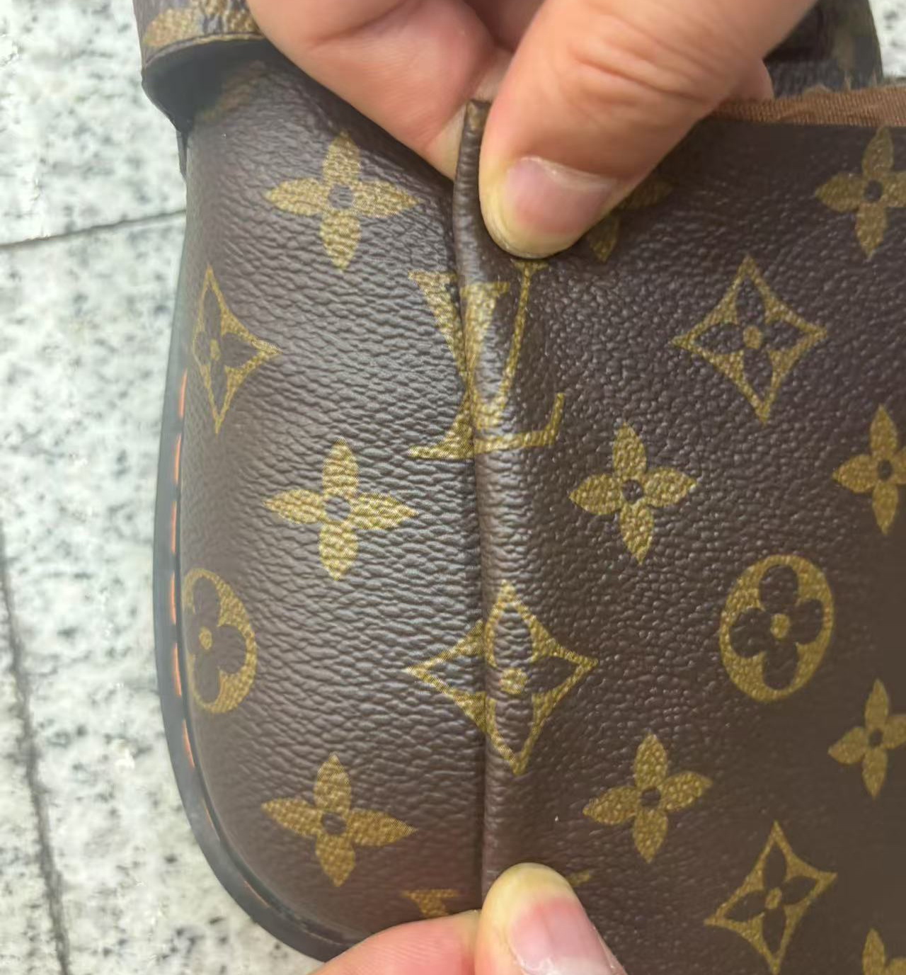 LOUIS VUITTON Brown Tan Logo Monogram Canvas LV Easy Mule Slippers（1ABFDJ）