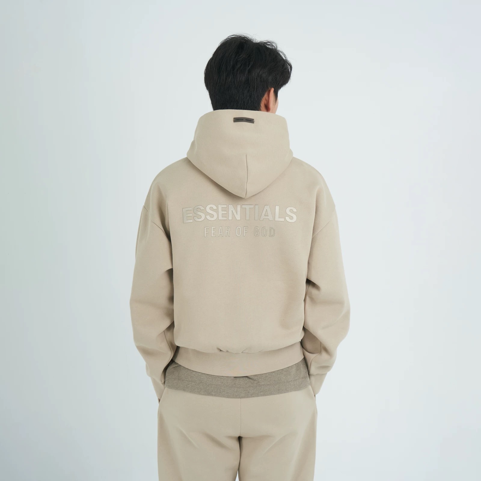 Fear of God Essentials Classic Fit Fleece Hoodie（192SP252053F）