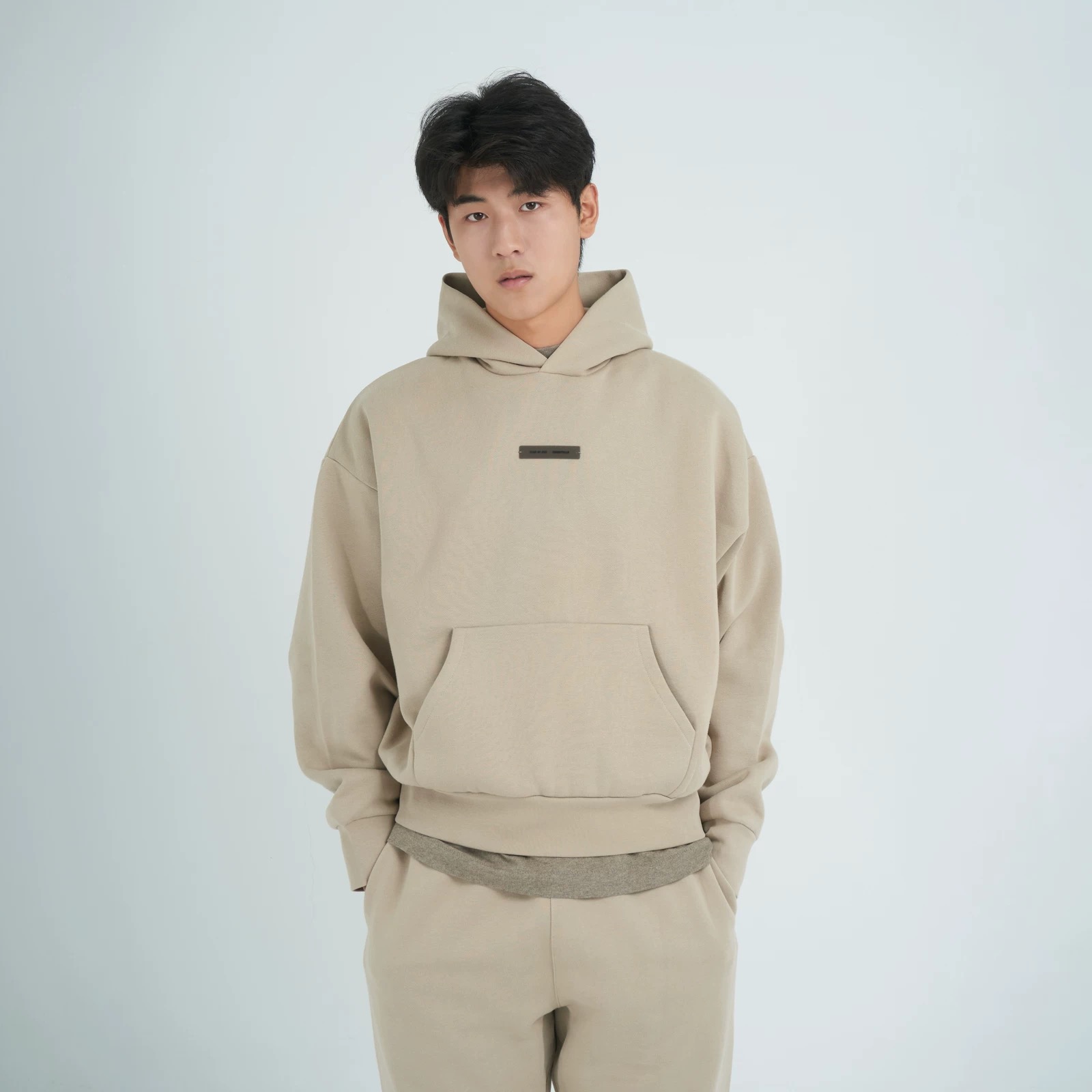 Fear of God Essentials Classic Fit Fleece Hoodie（192SP252053F）
