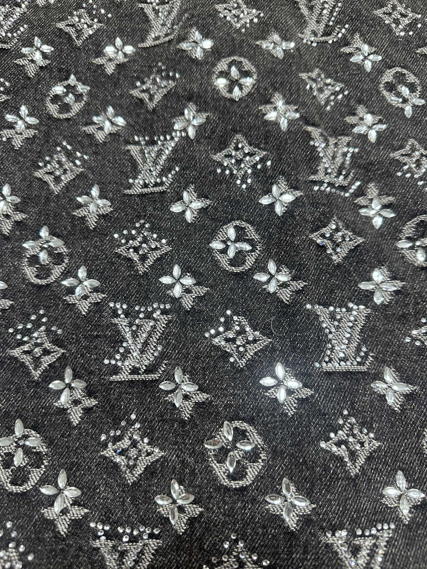 Louis Vuitton embroidered Monogram pattern denim shirt jacket（1ABY8Z）
