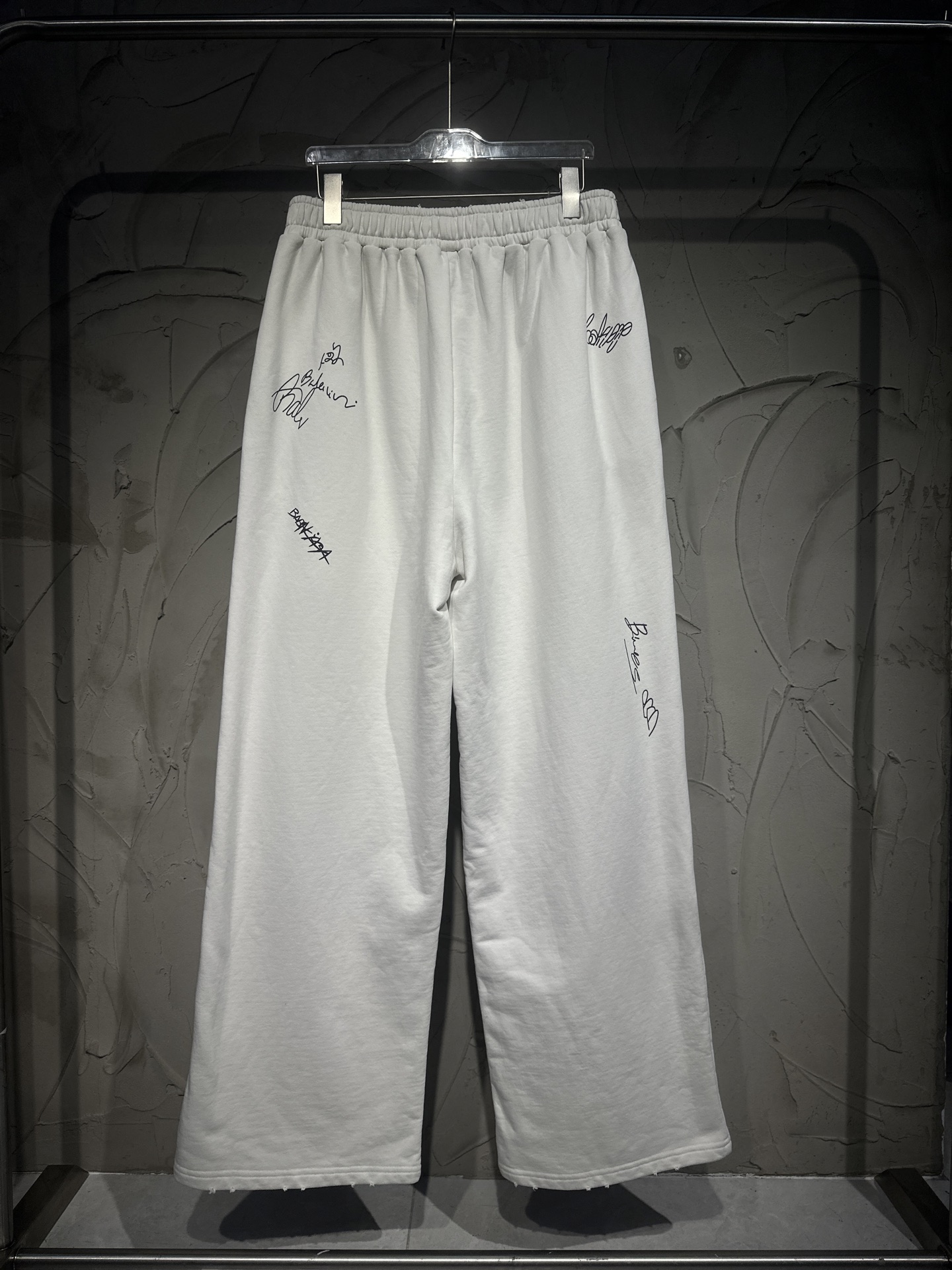 Balenciaga Men's Banana Baggy Pants (846917TTVE41041）