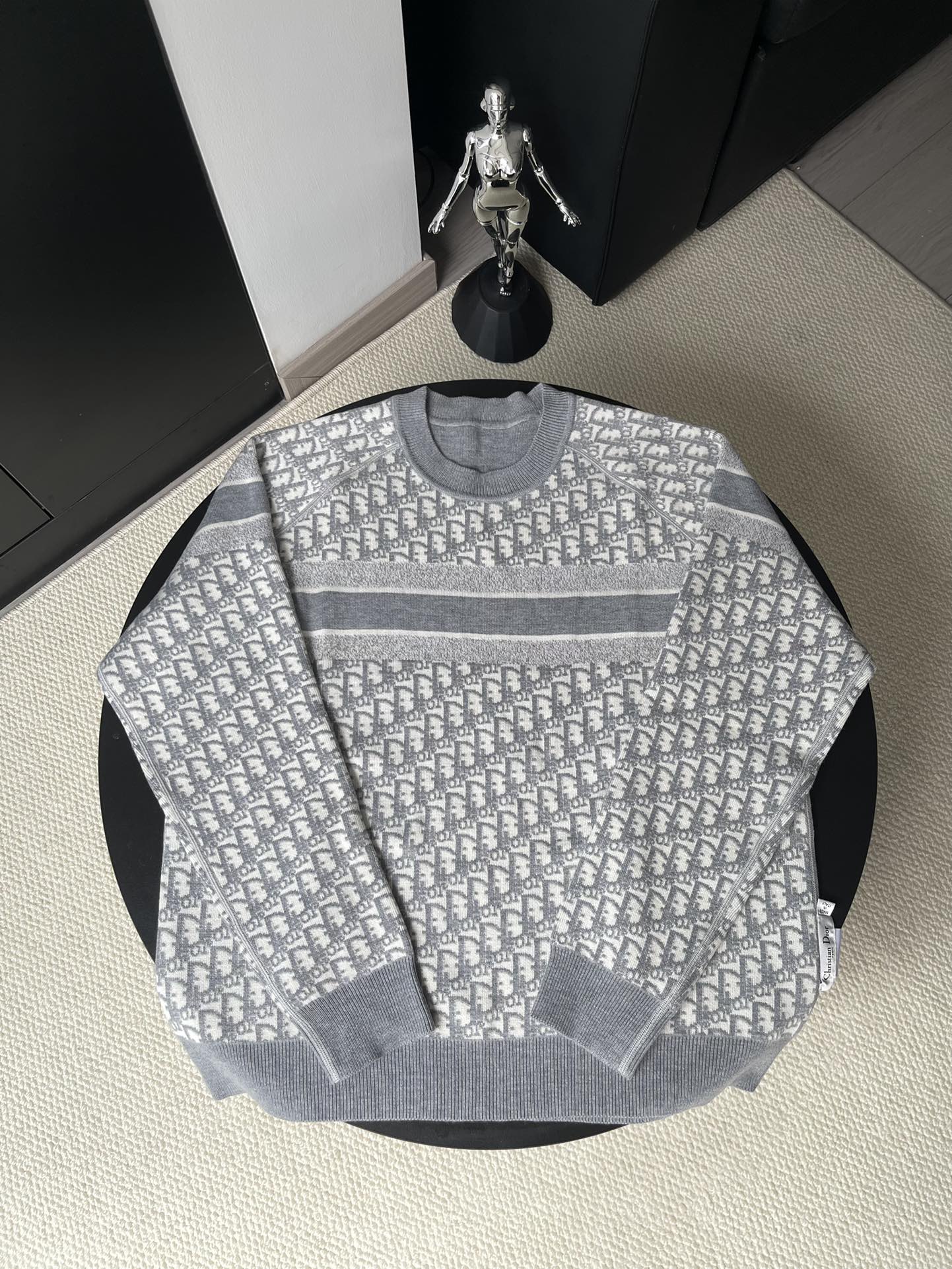 DIOR Reversible Crew Neck Knit Sweater（054S55AM055-X5820）