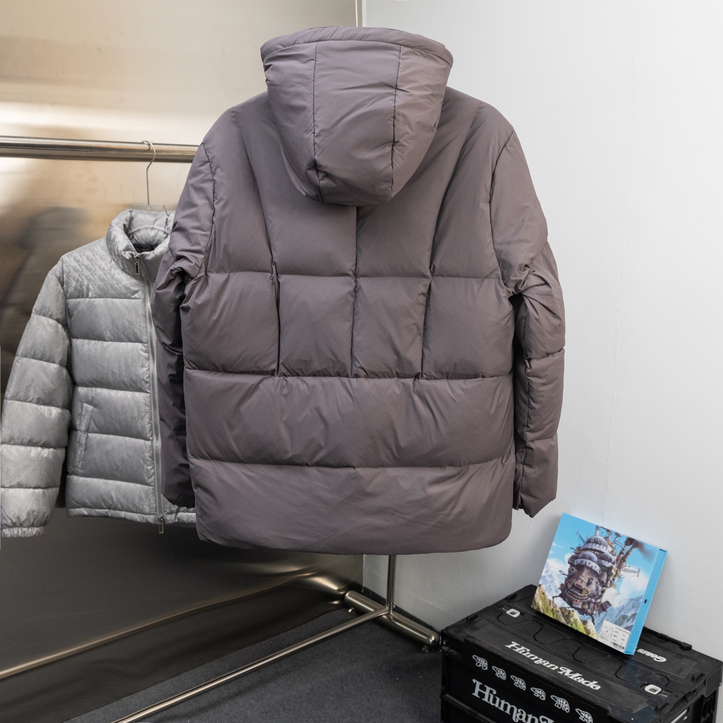 Moncler Fusain Men's Hooded Short Down Jacket（K20911A00033596TM999）