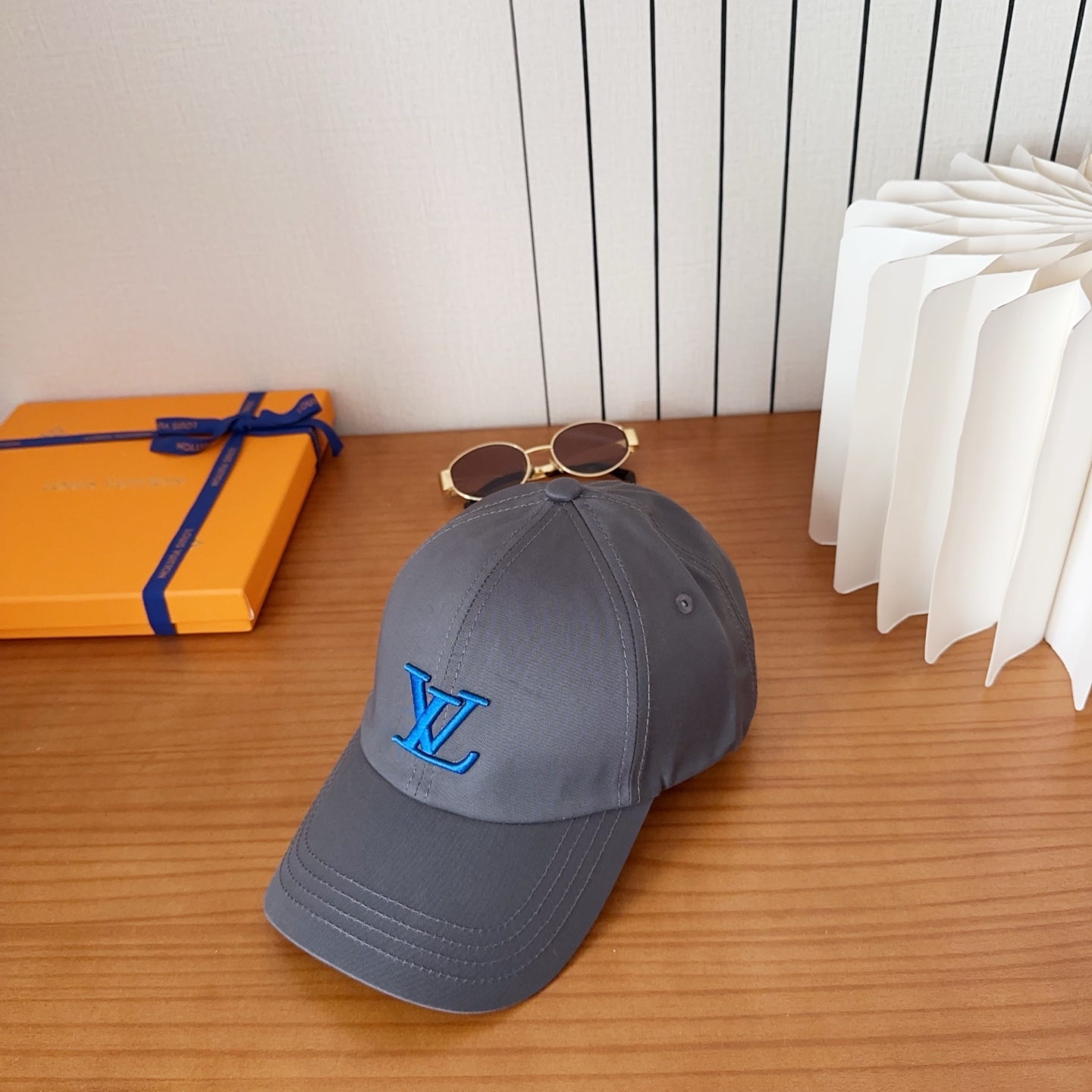 Louis Vuitton logo hat （M7955M）
