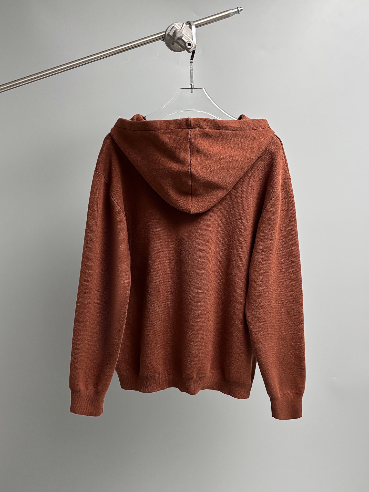 Loewe wool zip-up hoodie in black  (H526Y16KAS-1100）