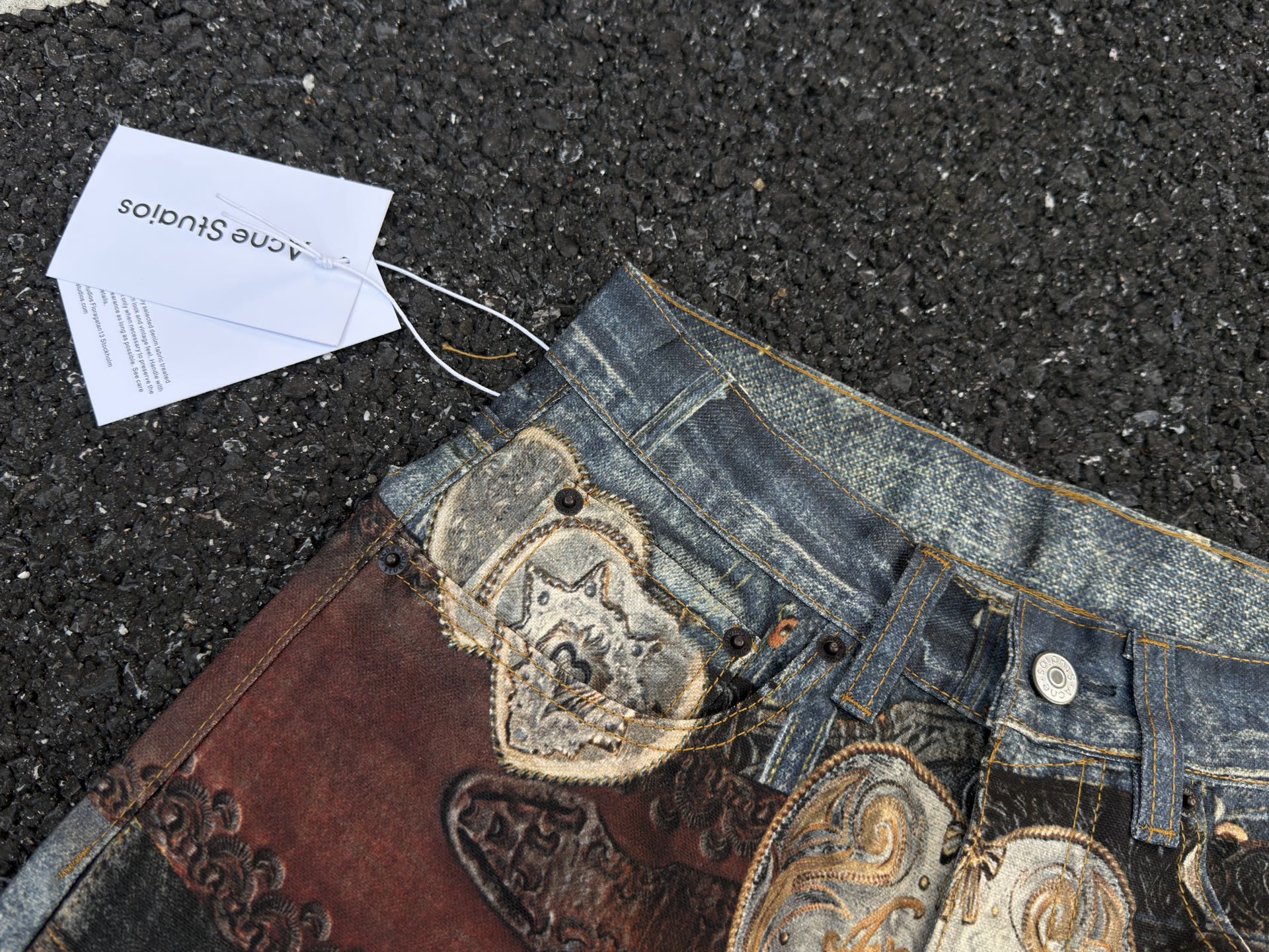 Acne Studios 2010M Heart Buckles Trompe L'Oeil Jeans (BK0704-AIL）