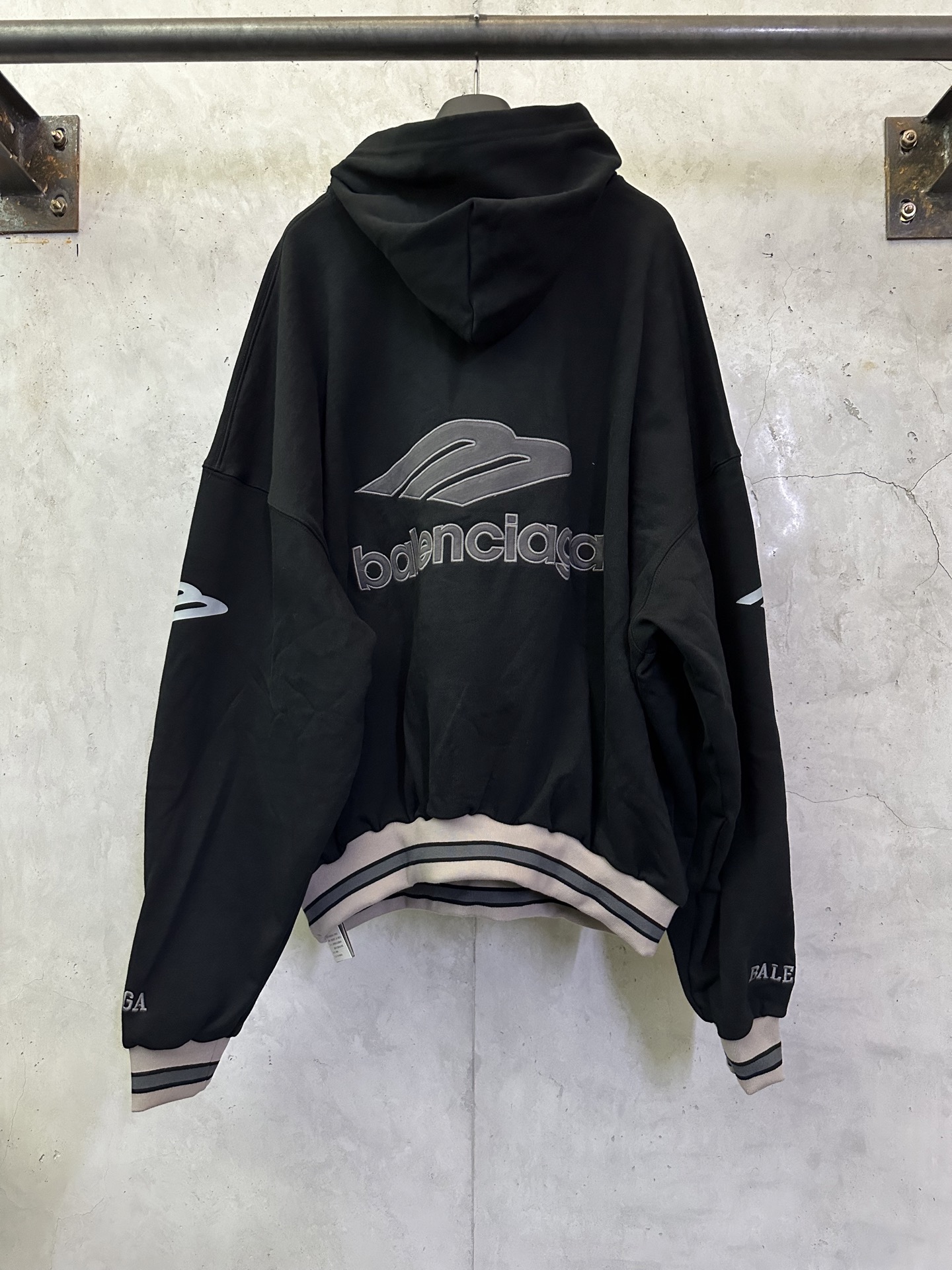 Balenciaga 3B Football Polo Hoodie (827939TTVQ81461）