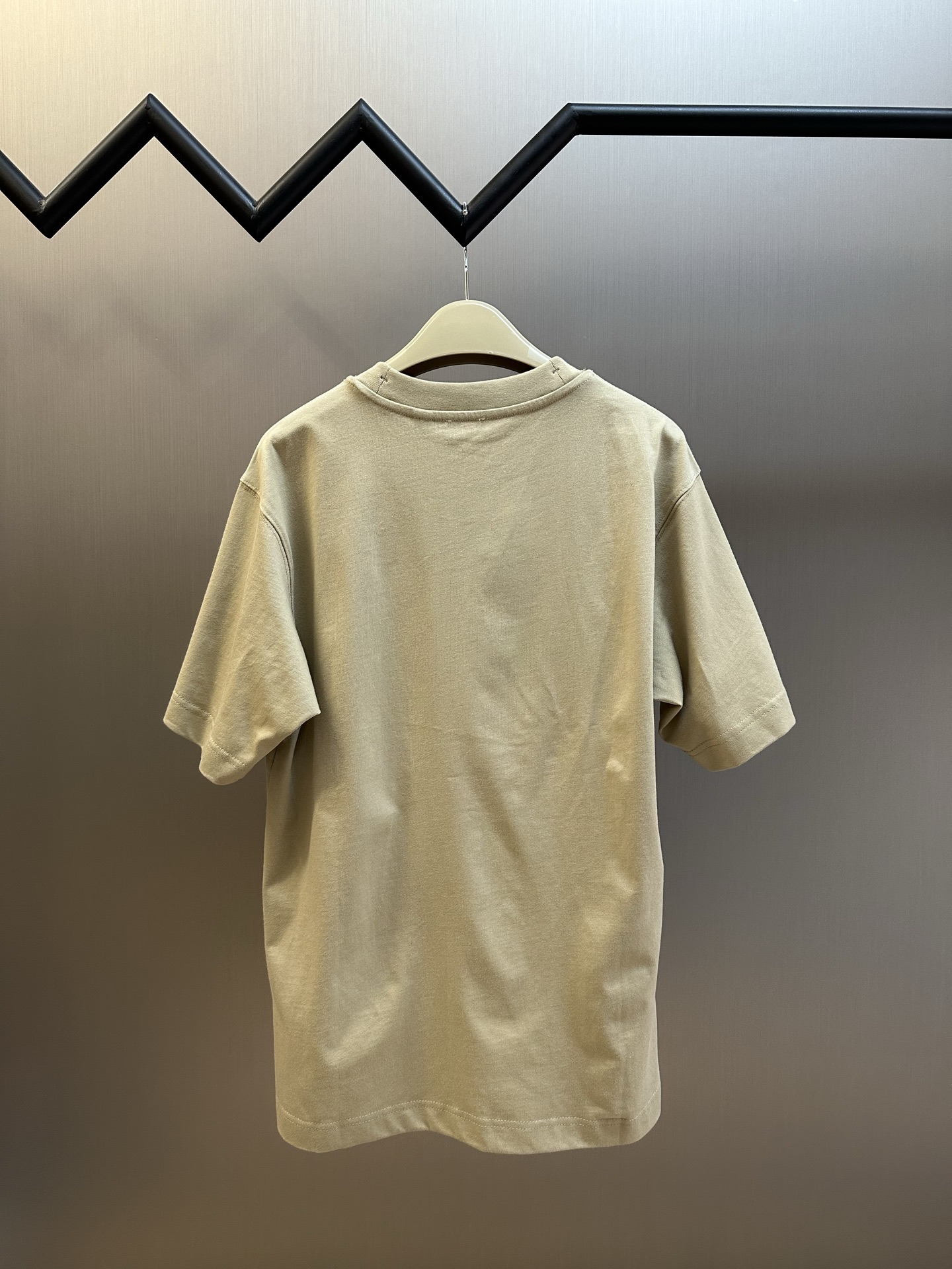 Burberry Equestrian Logo Cotton T-Shirt（81184871）