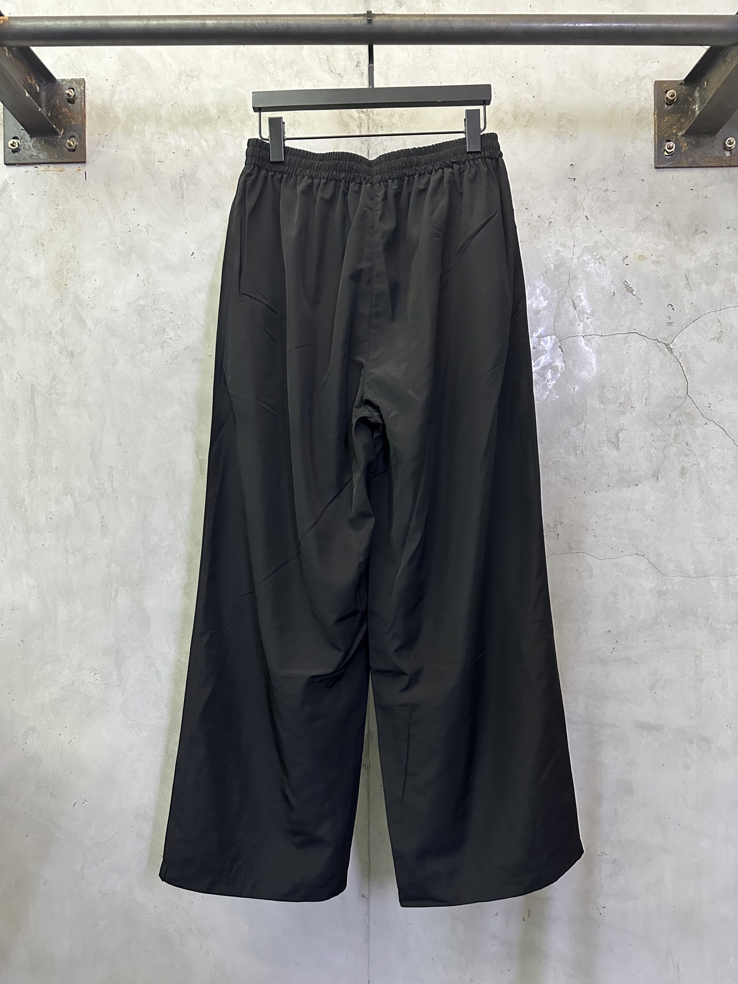 Balenciaga 3B Football Tracksuit Pants (857656TPQ381800）