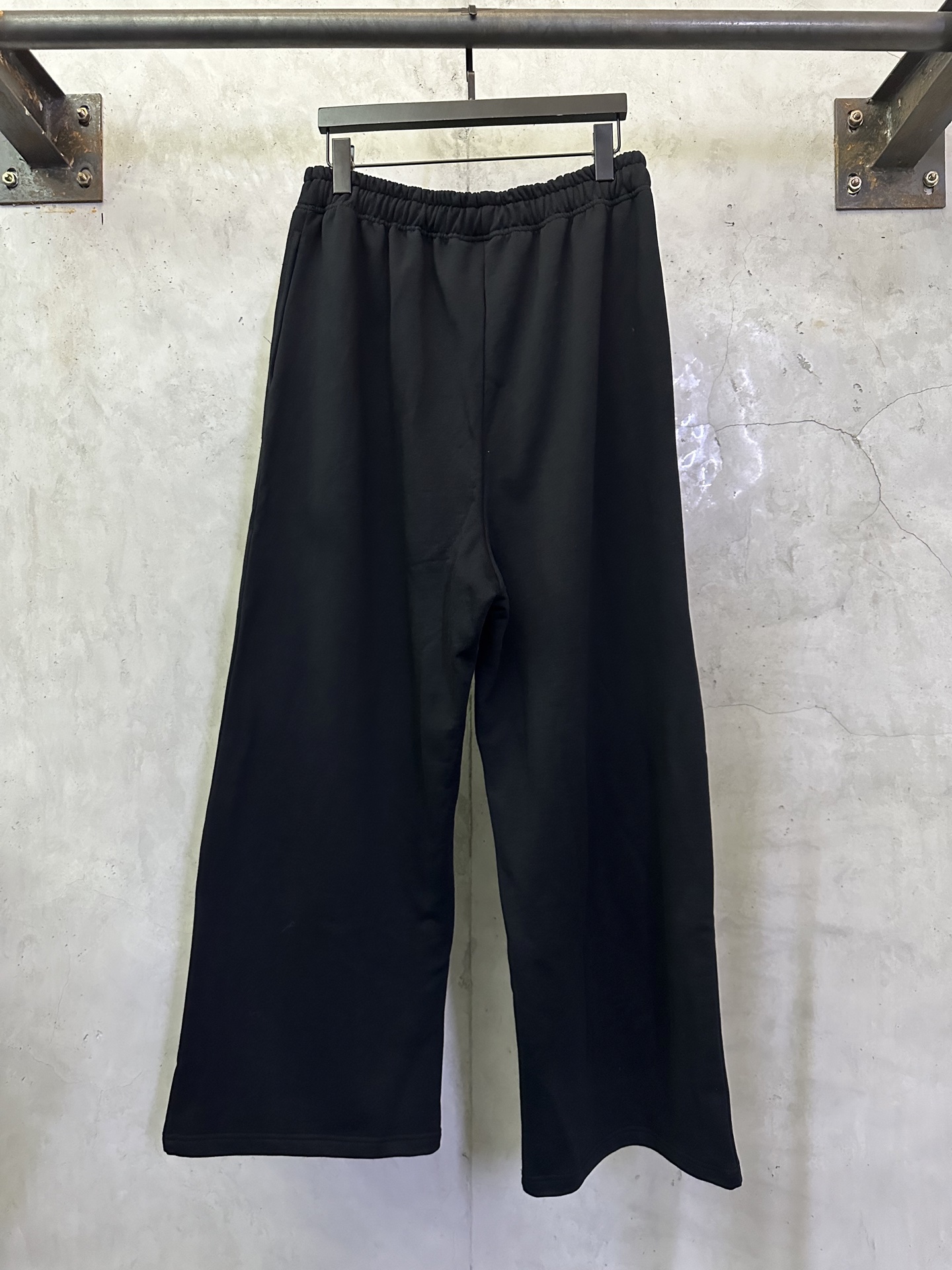 BALENCIAGA 3b Sports Icon Track Pants（855365TTVK77740）