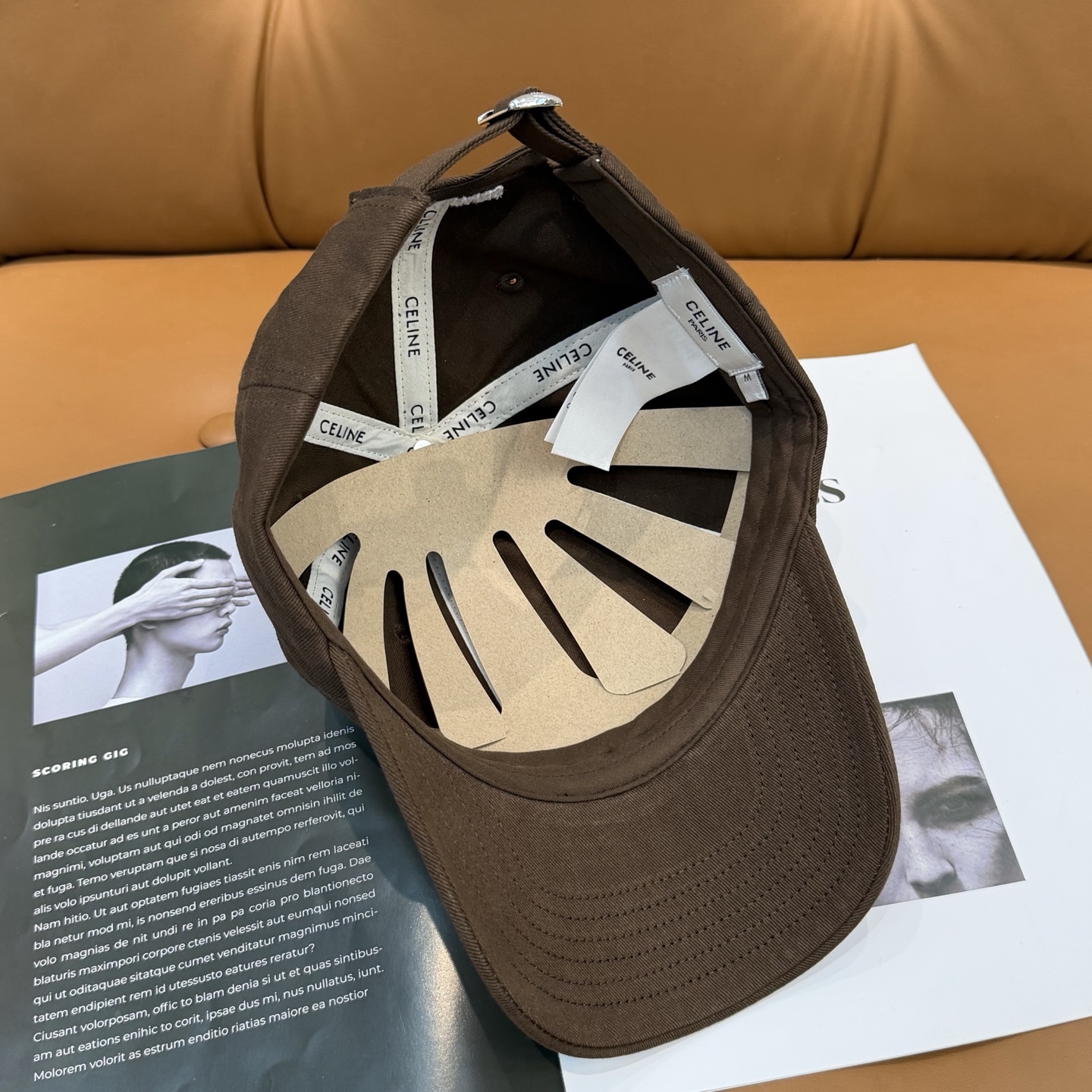 CELINE Triomphe Vivienne Cap（AA0GV2U7437BW）
