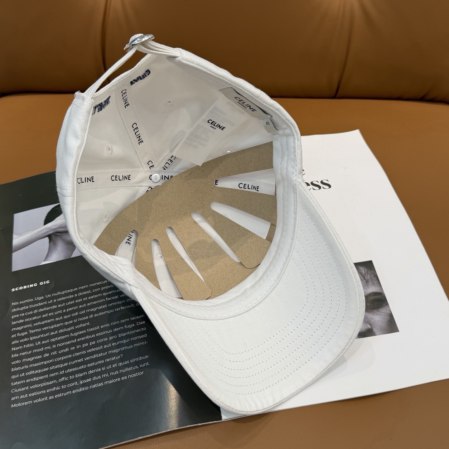 CELINE Triomphe Vivienne Cap（AA0GV2U7437BW）