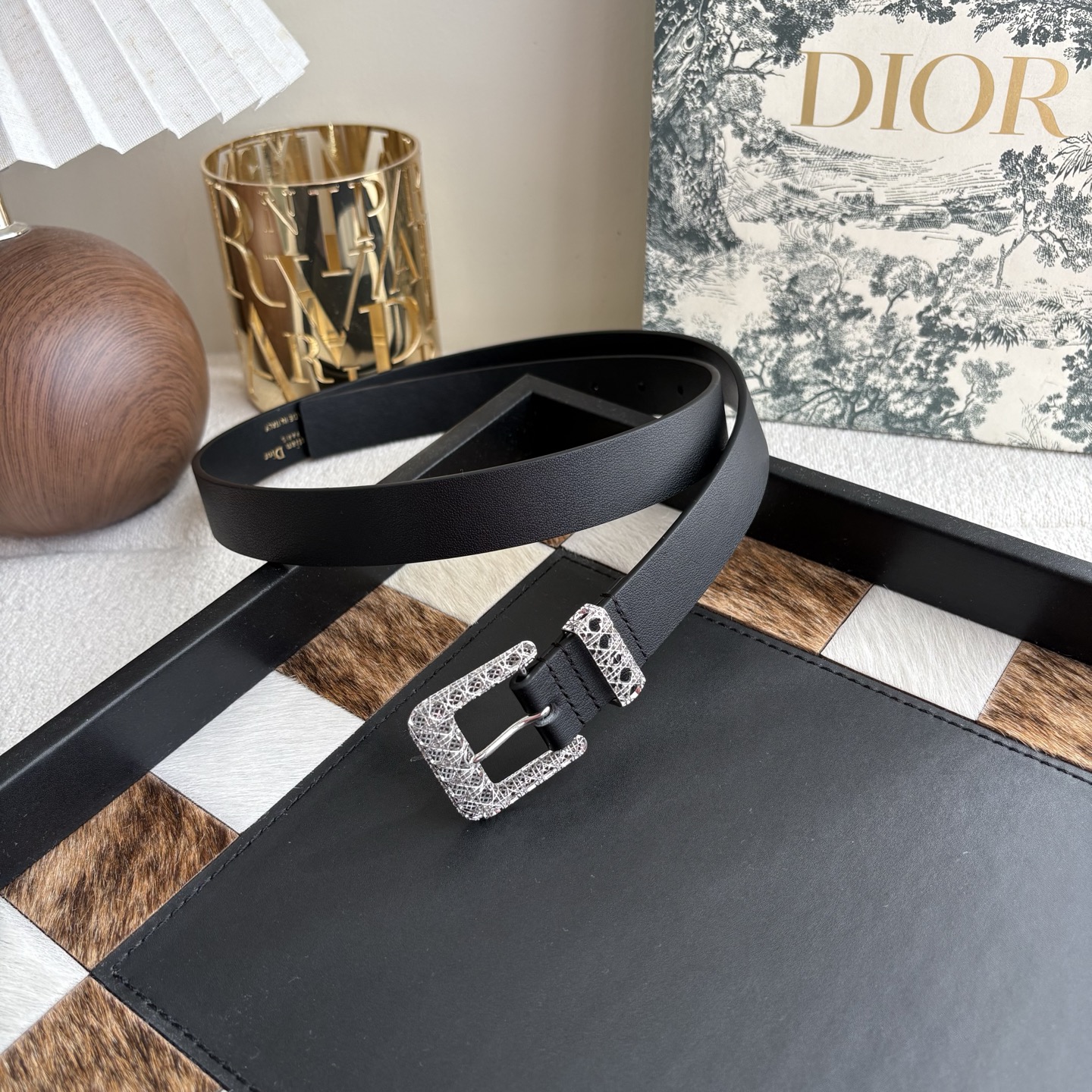 DIOR metal buckle belt（B0745QVWVM900）