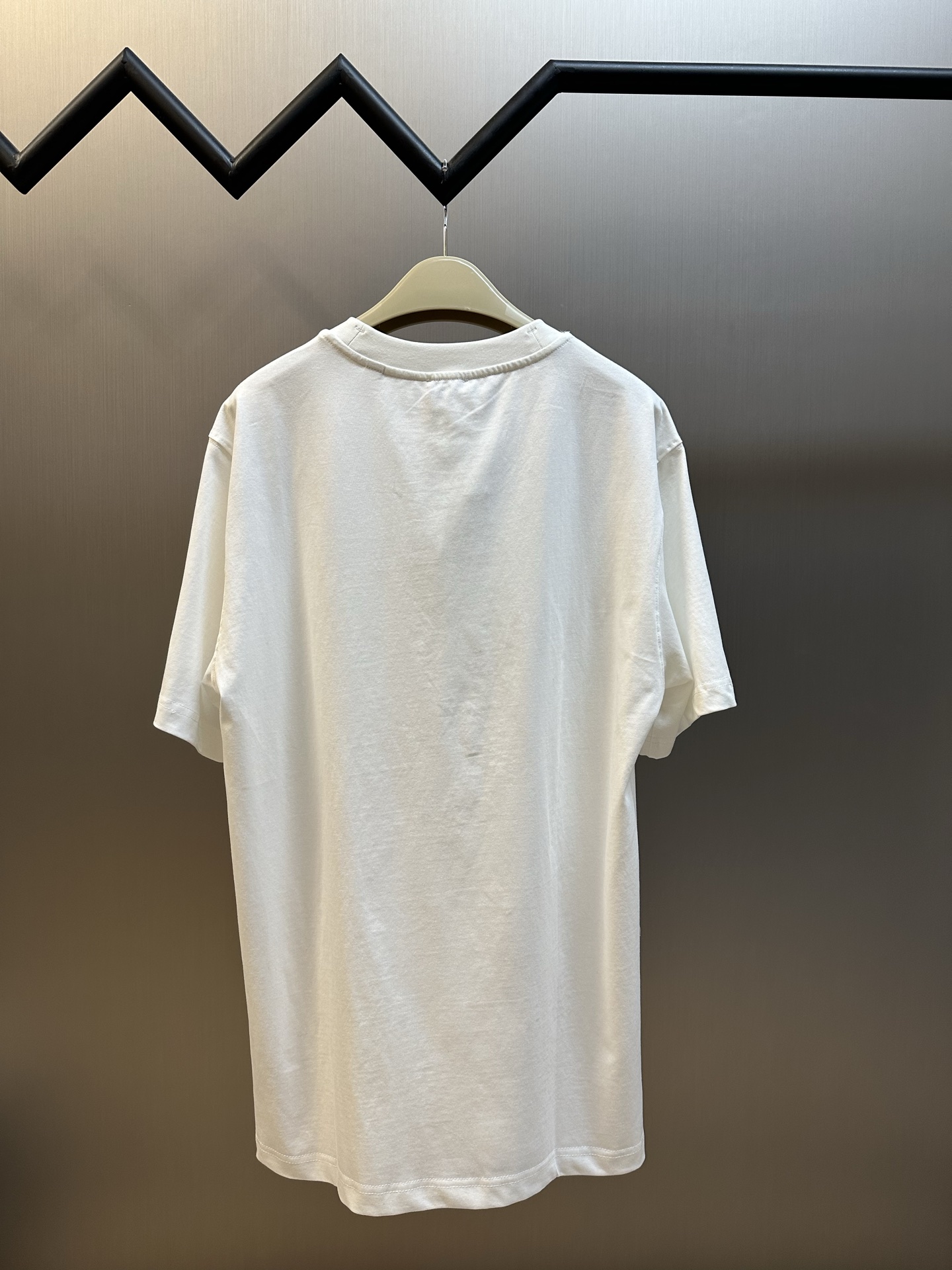 Burberry logo-embellished cotton T-shirt（81223871）