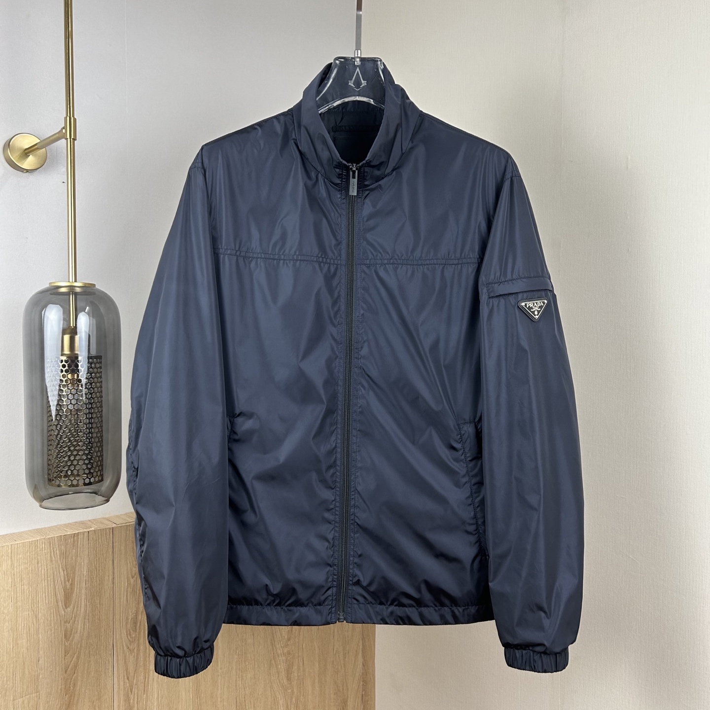 Prada stand-up collar zip-up jacket(PR2025002）