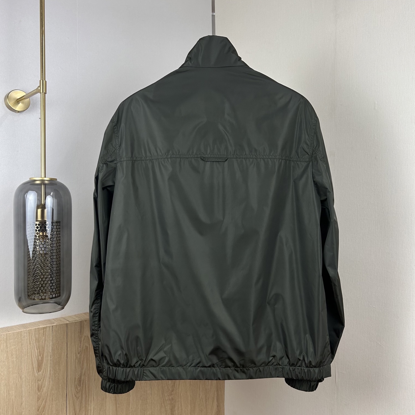 Prada stand-up collar zip-up jacket(PR2025002）