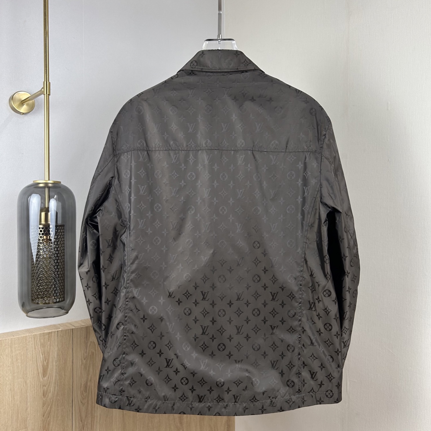 Louis Vuitton long-sleeved printed nylon shirt (LV2025001）