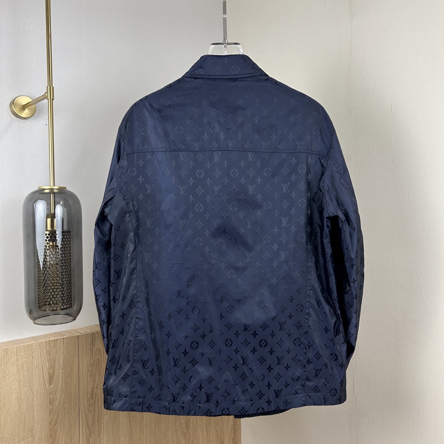 Louis Vuitton long-sleeved printed nylon shirt (LV2025001）