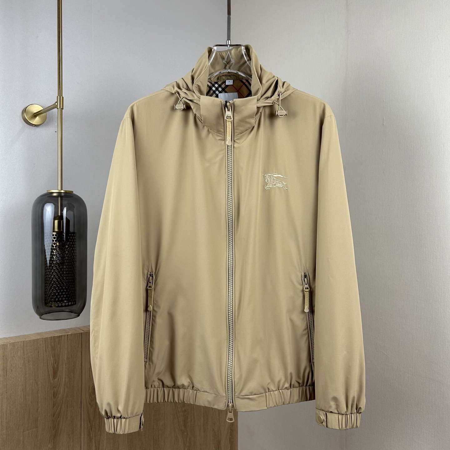 Burberry Hooded Stand Collar Zip-Up Jacket（BER2025001）