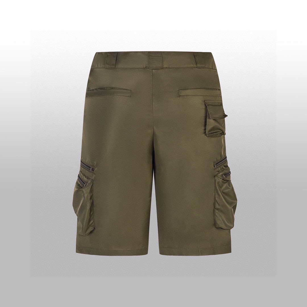 Prada Logo Plaque Zipped Shorts(SPH3931WQ8F0002）