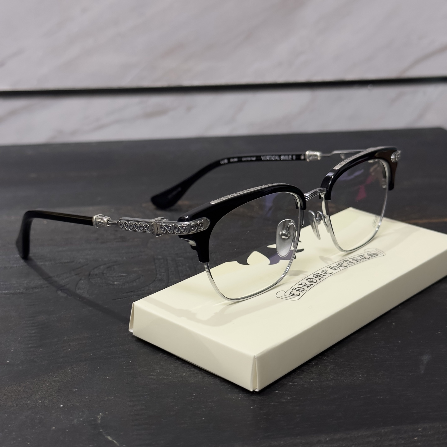 Chrome Hearts VERTICAL SMILE II/Side Eternity Vine Half-rimmed Glasses/Sunglasses/Eyeglasses(CHROME HEARTS 426)
