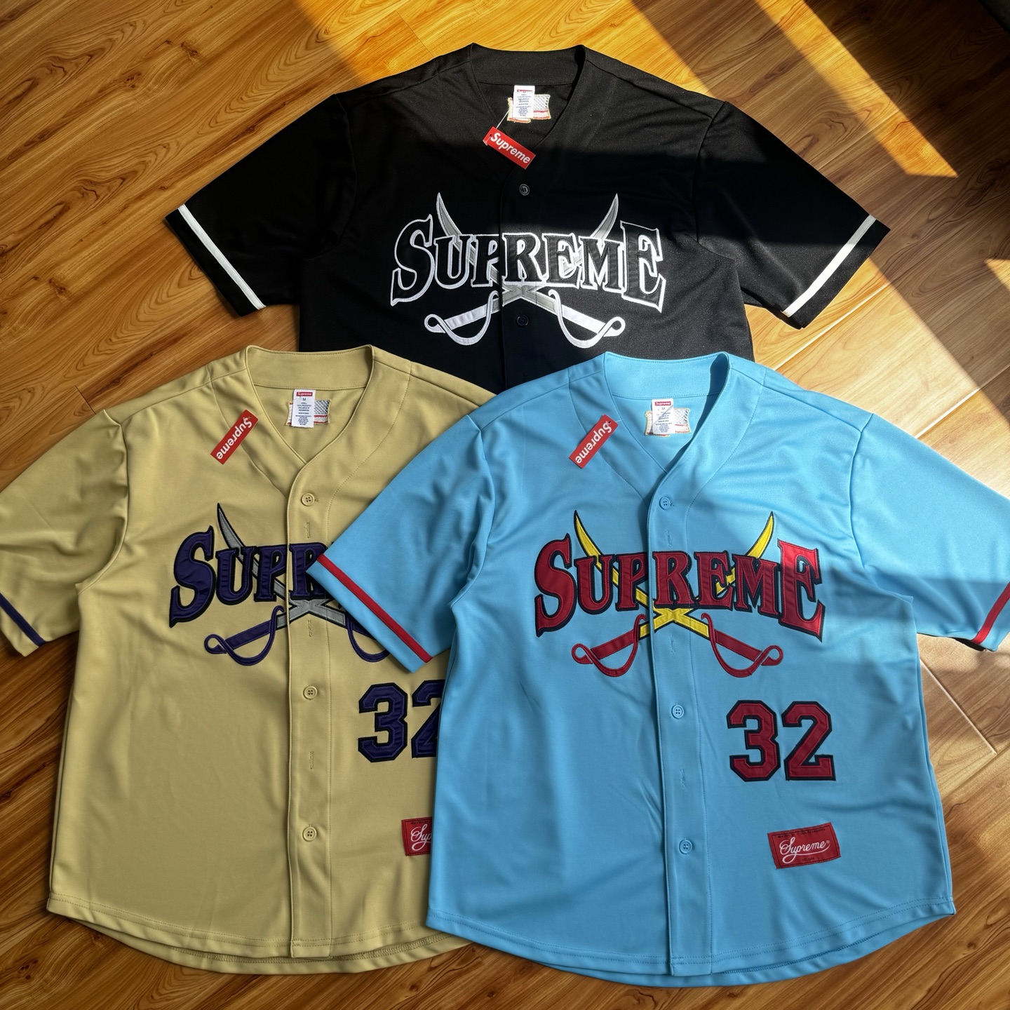 Supreme Swords Baseball Jersey "Black"（SUP-FW25-011）