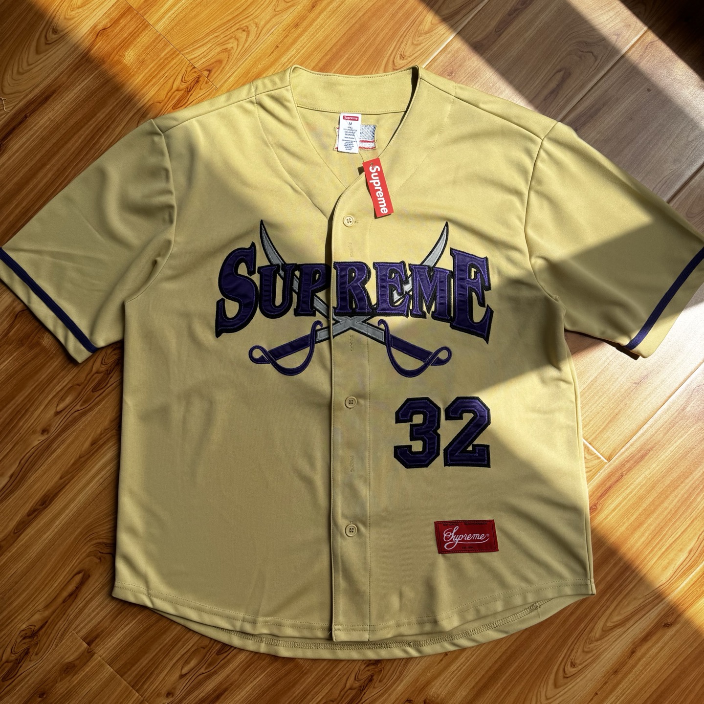 Supreme Swords Baseball Jersey "Black"（SUP-FW25-011）