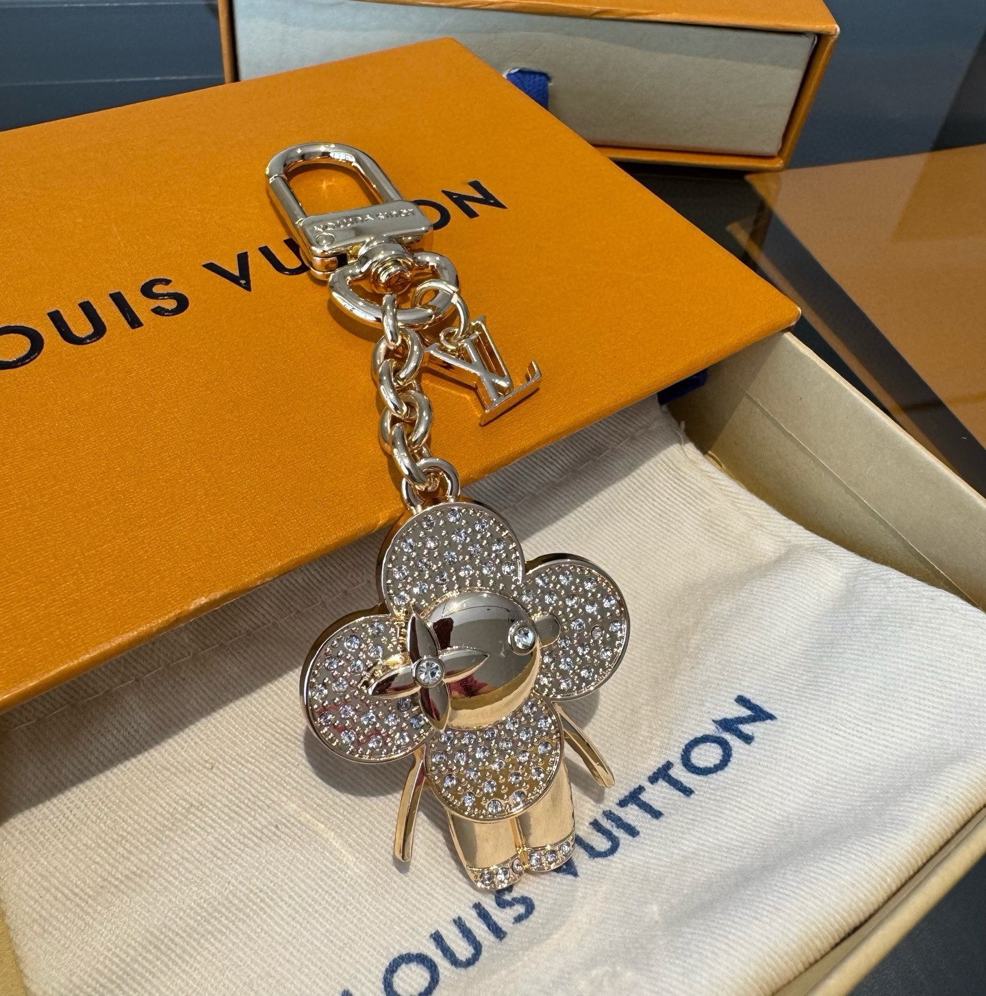 Louis Vuitton keychain（M64113）