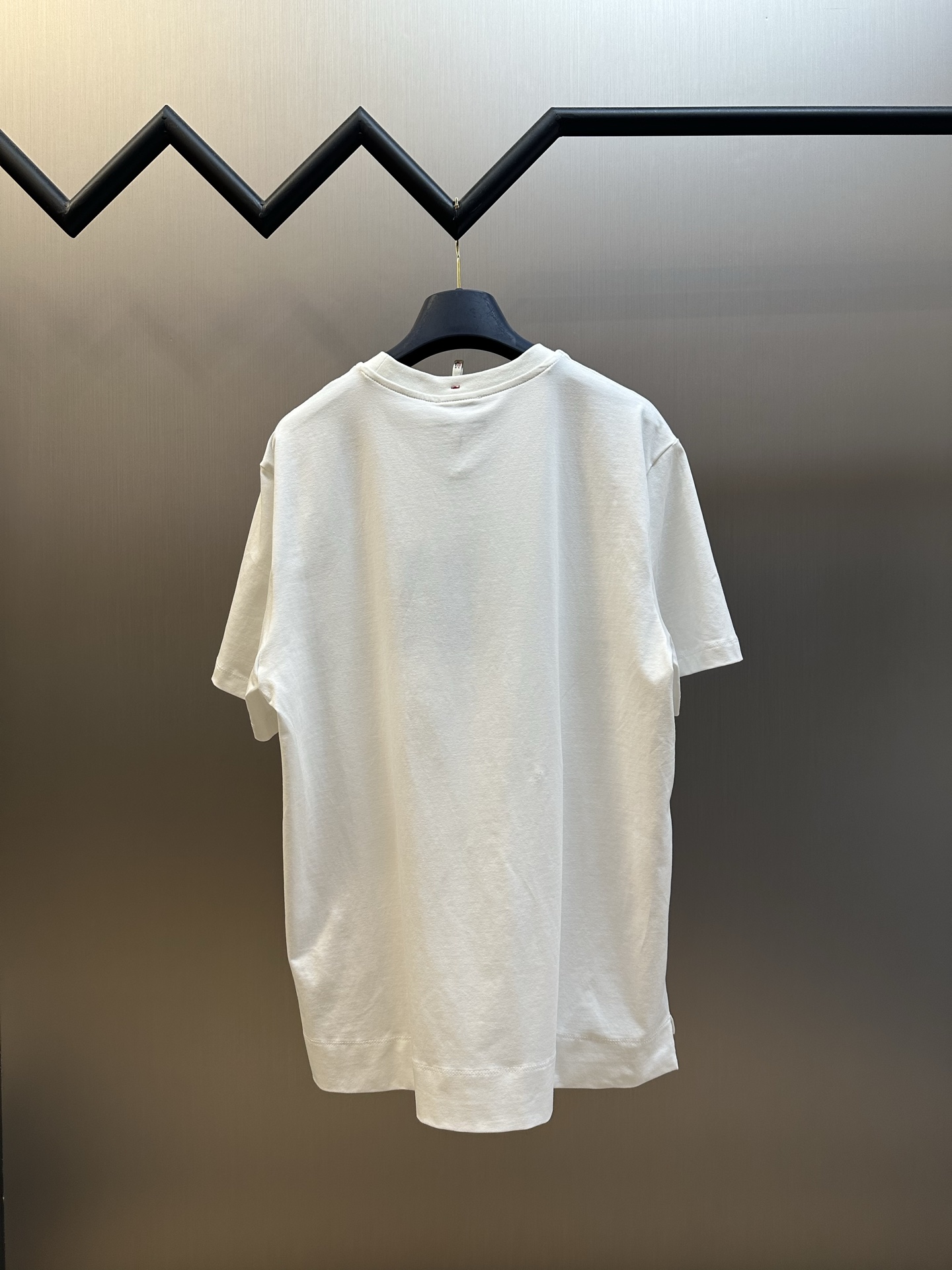 Moncler Men's Natural Logo T-Shirt（L10978C000038790F）