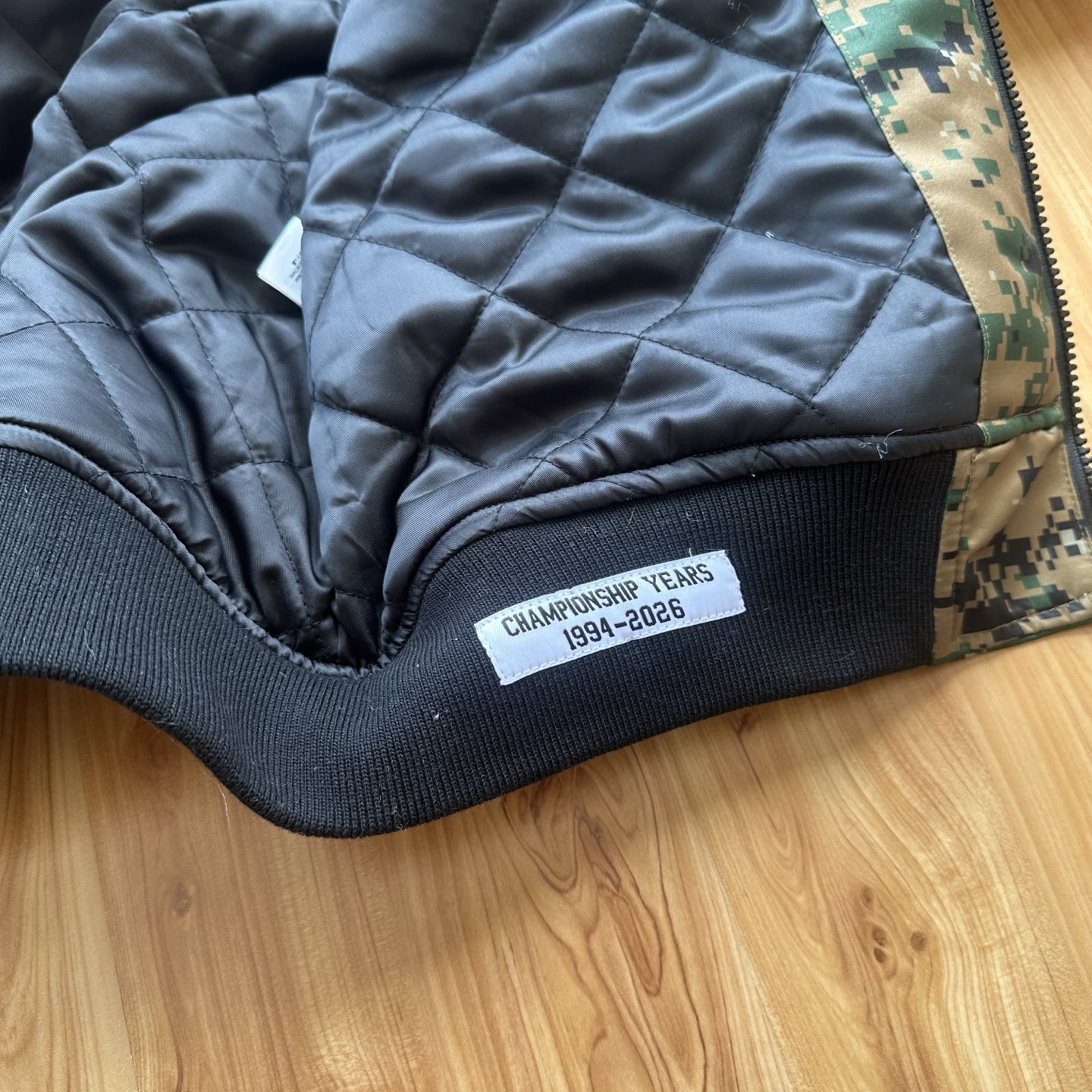 Supreme x Mitchell & Ness Teams Hooded Satin Varsity Jacket "Digi Camo"（SUP-SS26-285）