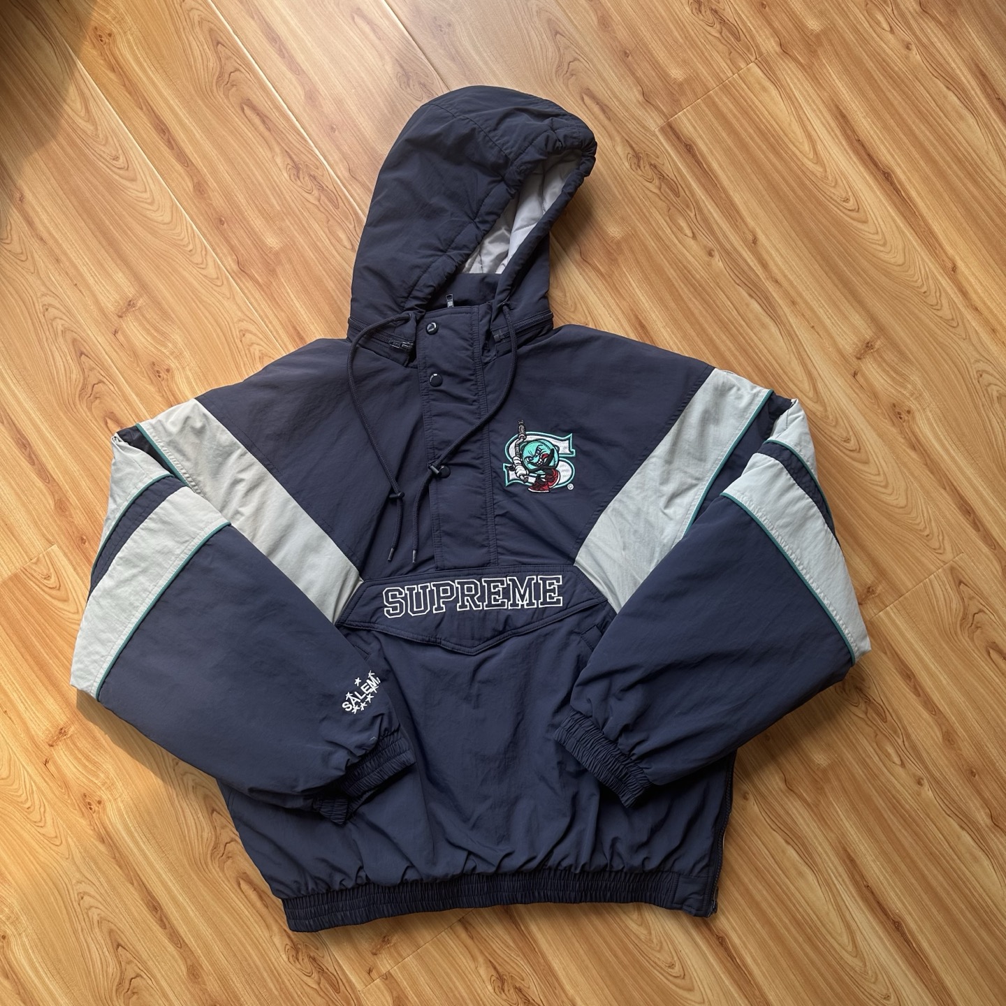 Supreme x SALEM SS26 Half Zip Stadium Jacket（SUP-SS26-273）
