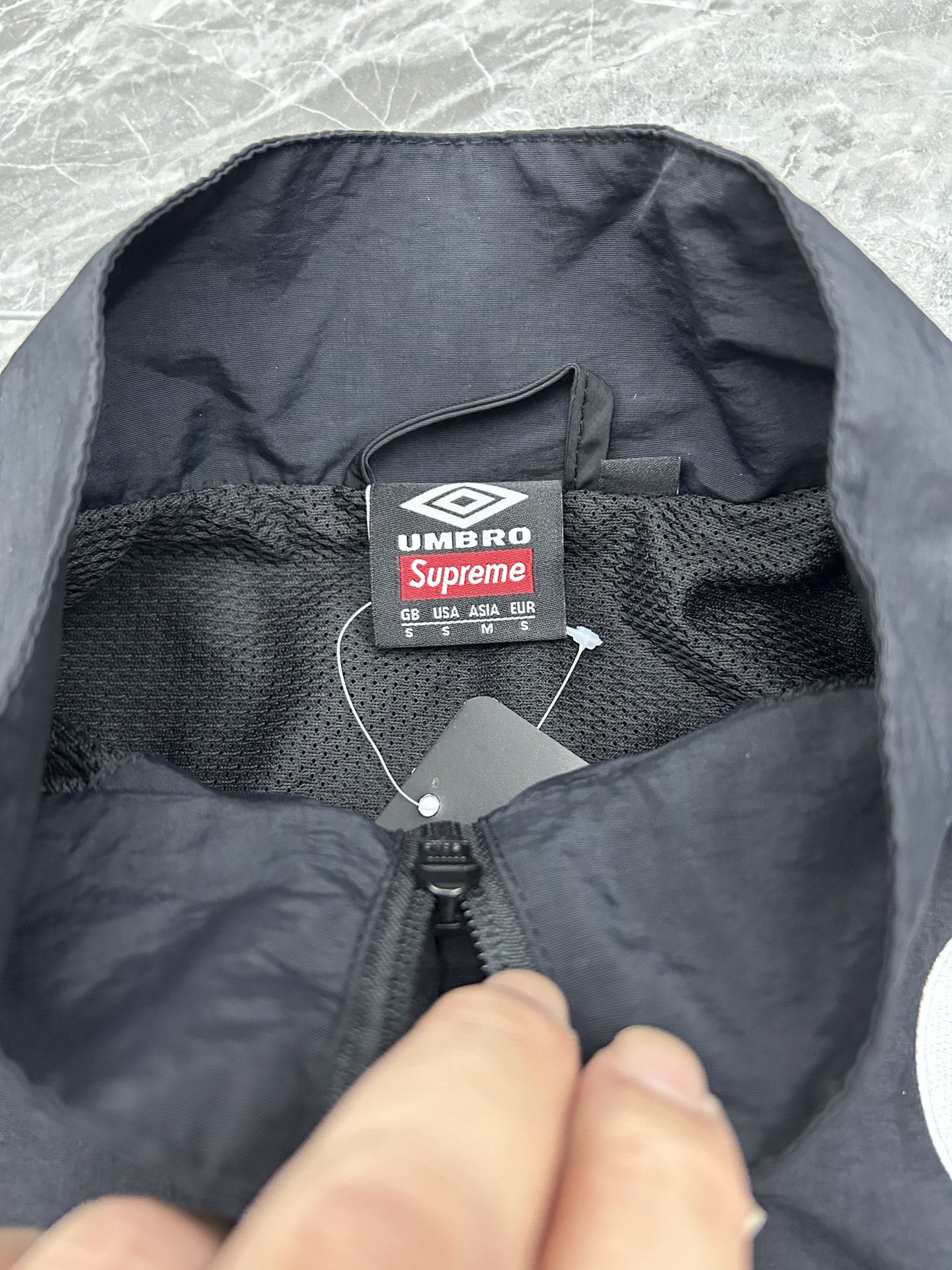Supreme x Umbro Rhinestone Track Jacket "Black"（SUP-SS26-331）