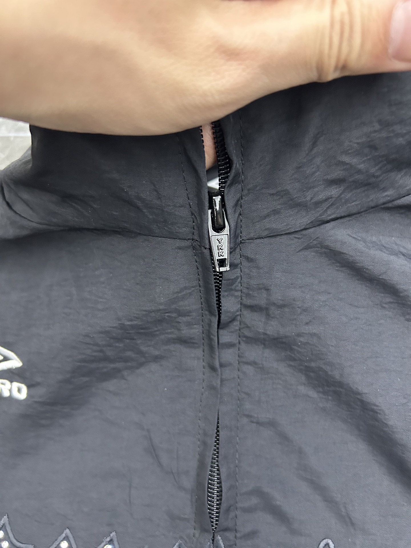 Supreme x Umbro Rhinestone Track Jacket "Black"（SUP-SS26-331）