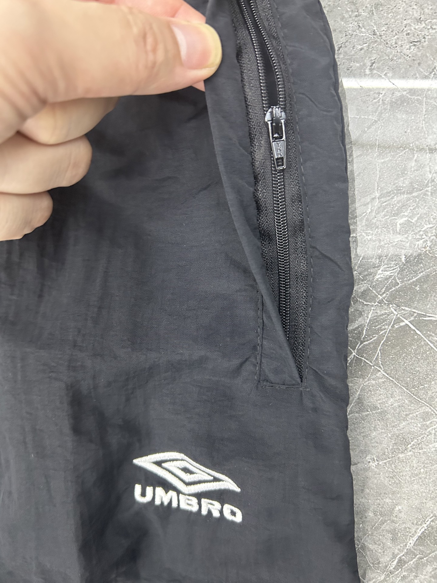 Supreme x Umbro Rhinestone Track Pant "Black"（SUP-SS26-332）