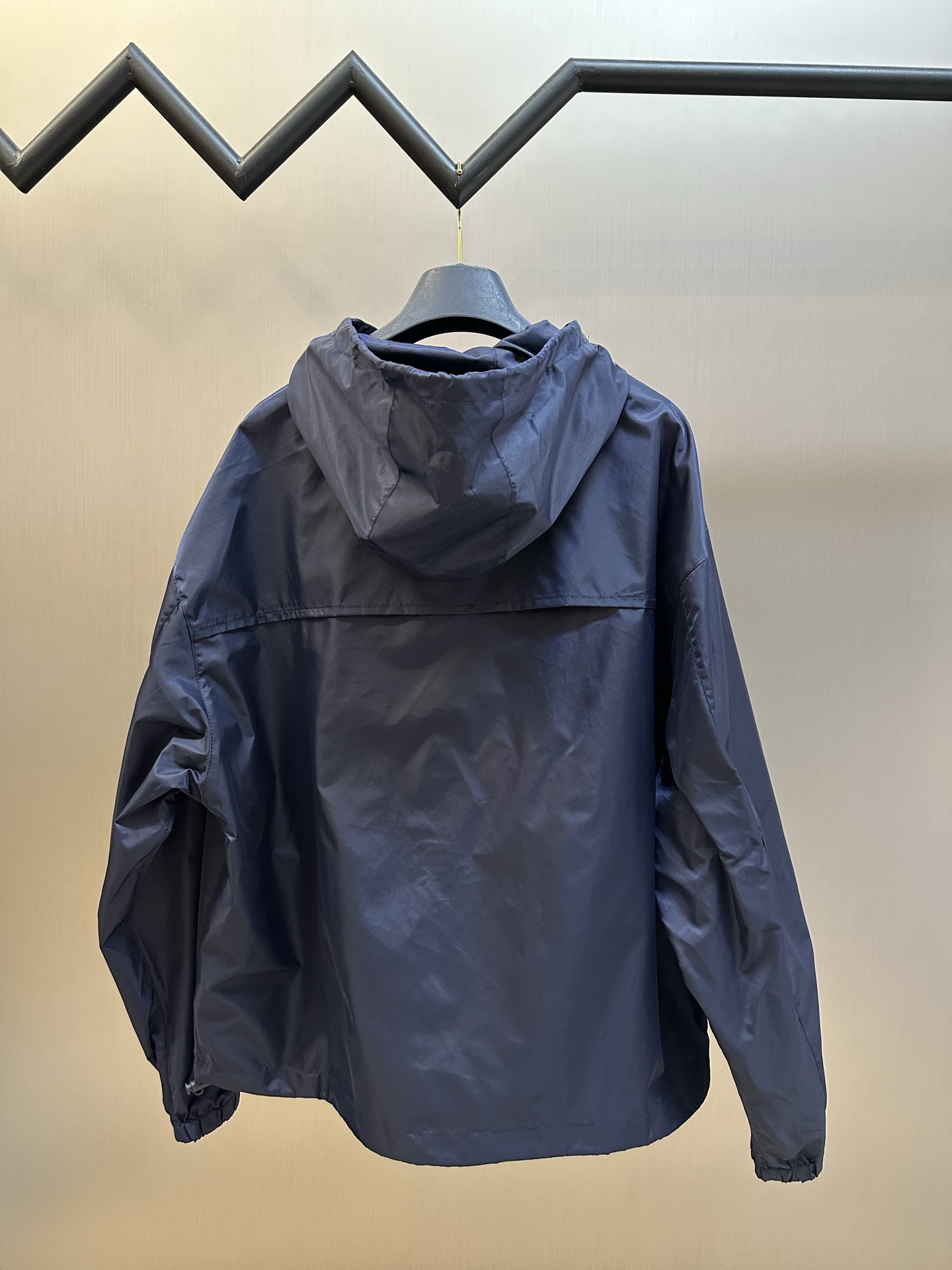 Prada Re-Nylon Rain Jacket( SGD184_199P_F0002_S_OOO）