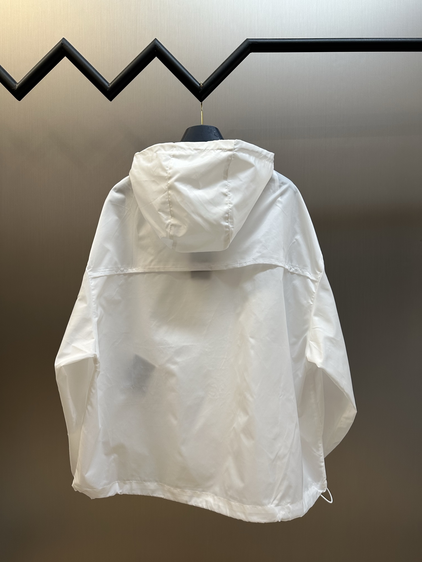Prada Re-Nylon Rain Jacket( SGD184_199P_F0002_S_OOO）
