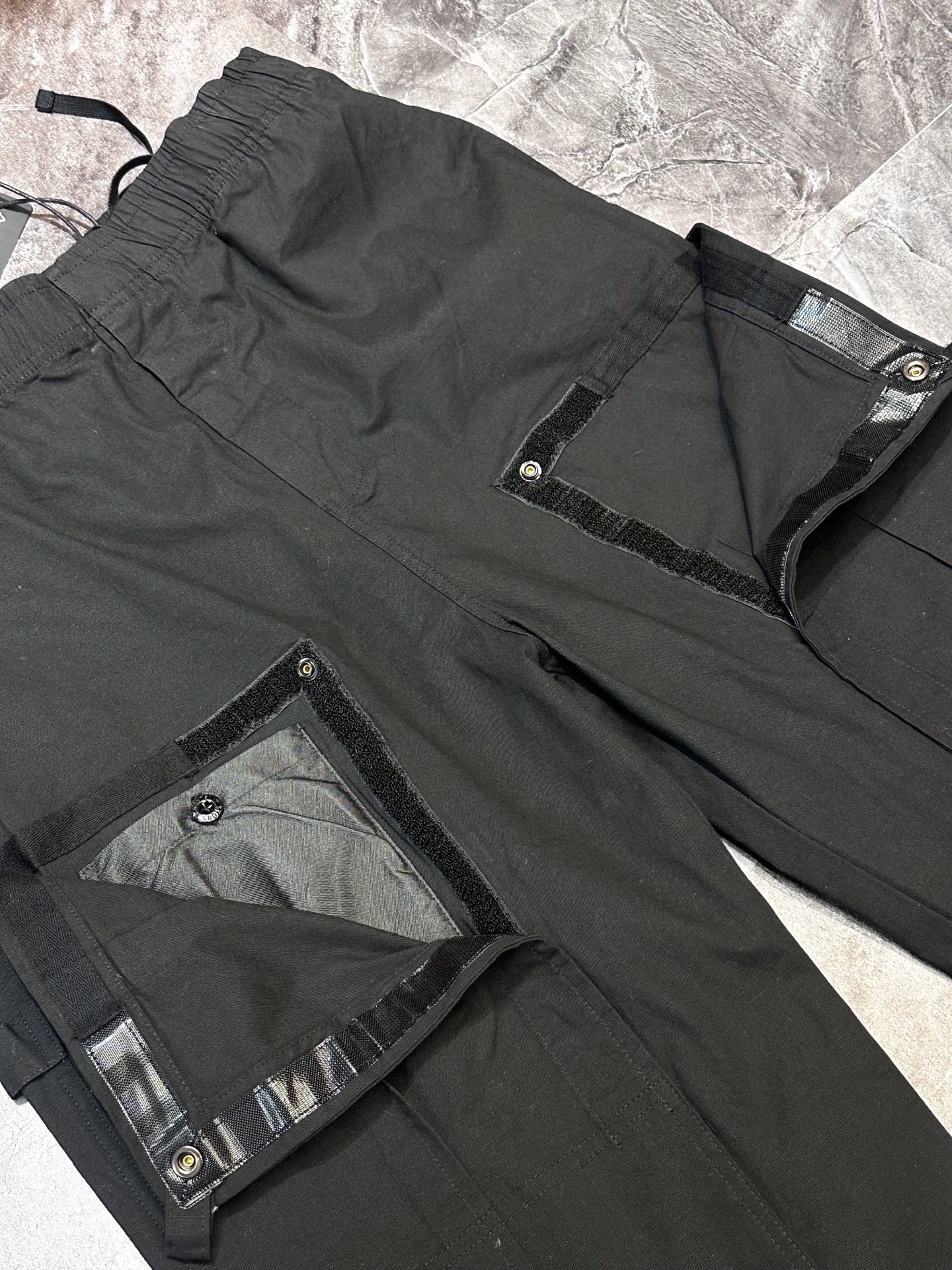 Stone Island Basic Cargo Pocket Pant （3100007-V007C）